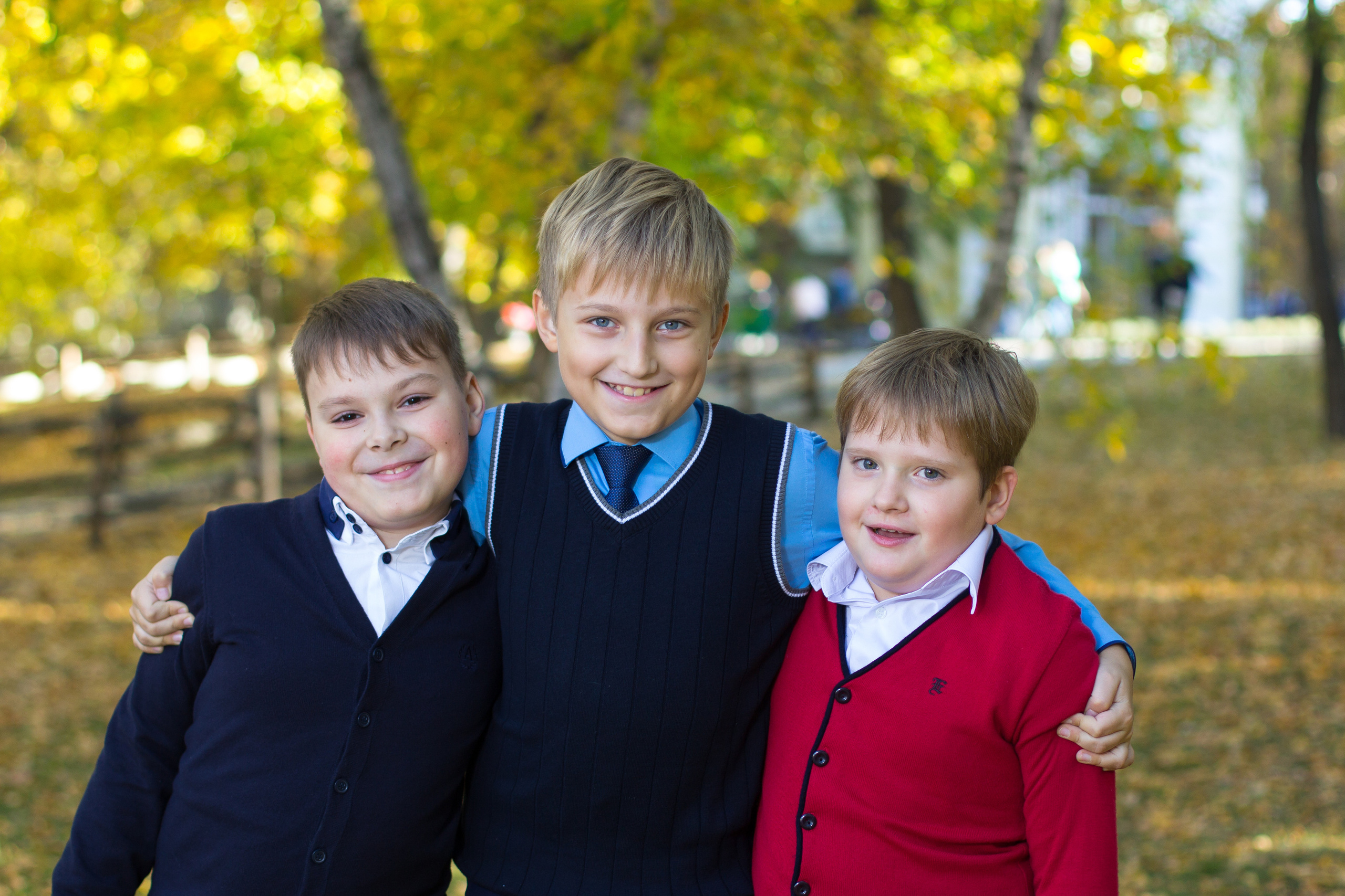 Выпускные альбомы 4класс. Выпускные альбомы Саратов Энгельс фотограф Титова Ирина