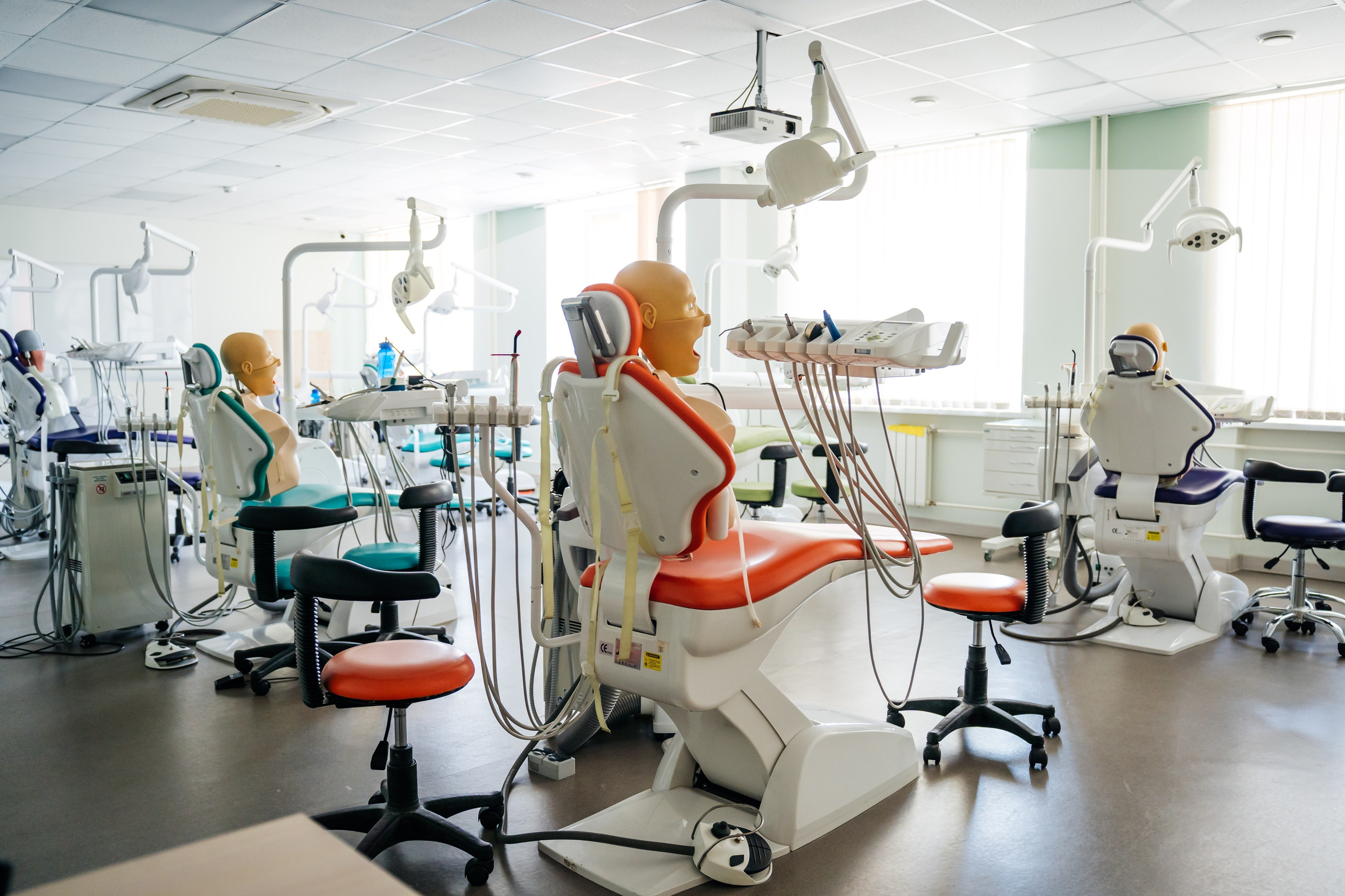 Съемка для Уральского медицинского колледжа ЮМЕД. Видеограф и Фотограф в Челябинске Ксения и Владимир Рюмины