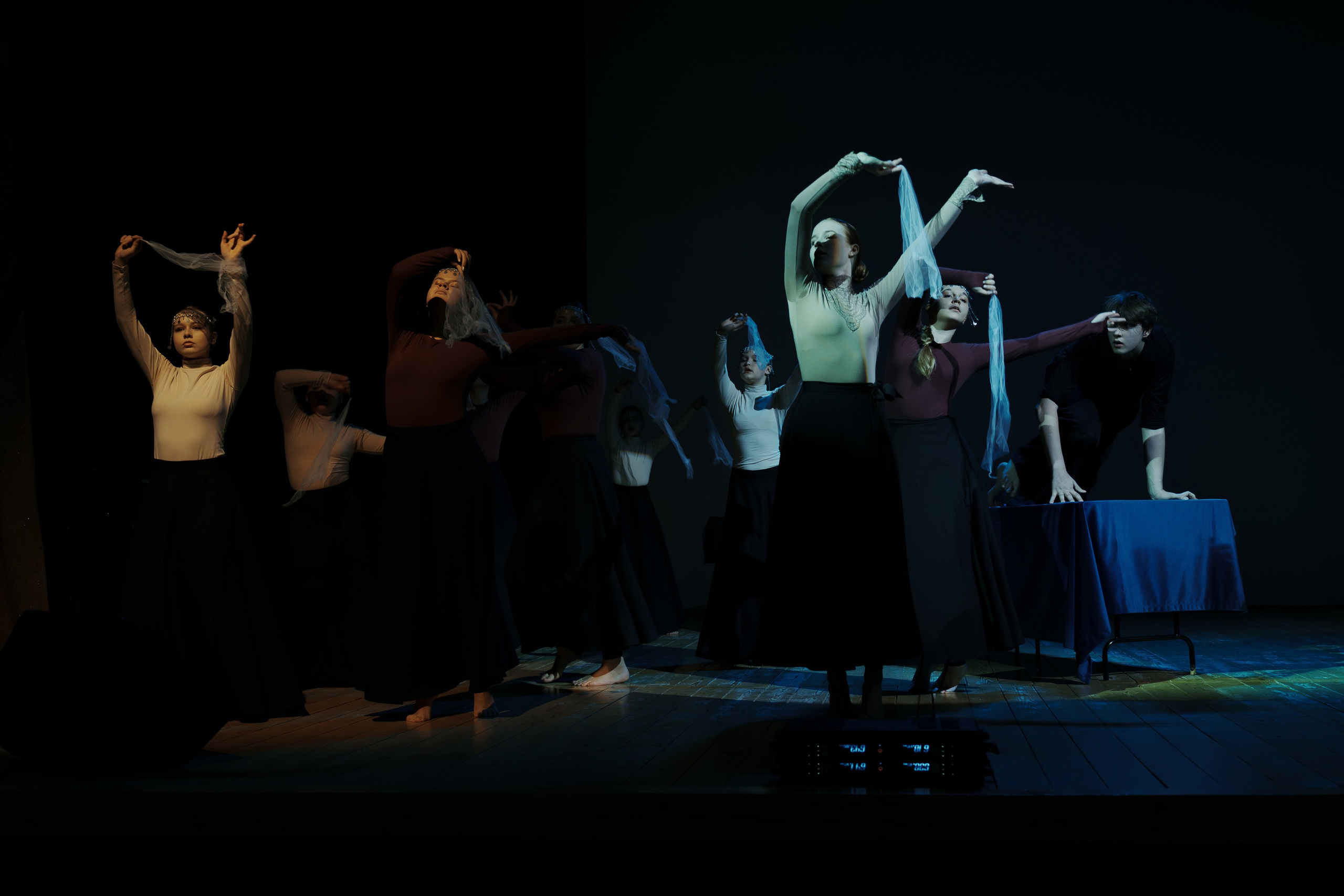 Спектакль «Демон» в постановке театральной студии «Волшебный мир театра». Фотограф Евгений Егоров