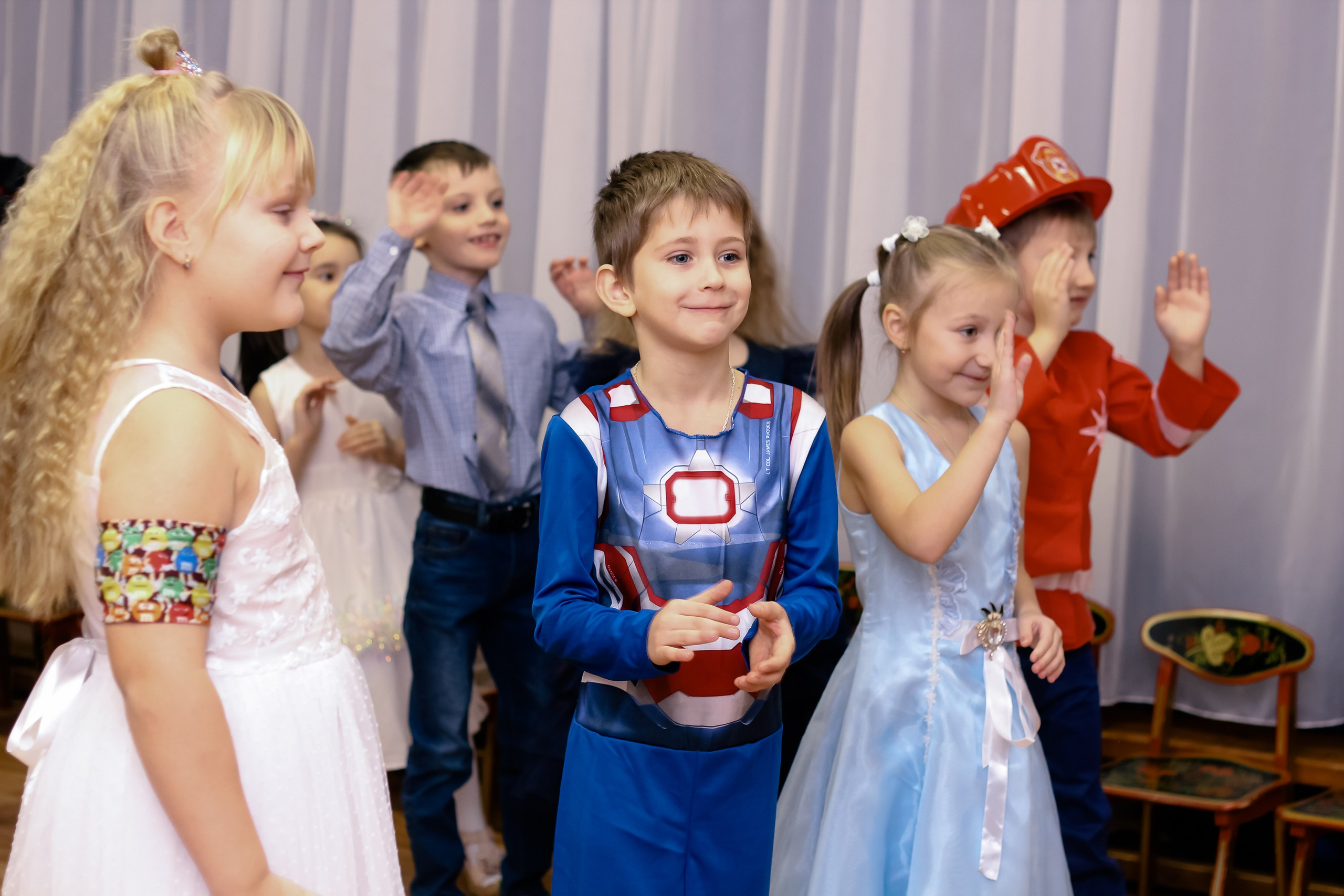 Новогодний утренник. Фотограф Великий Новгород Татьяна Чиглинцева