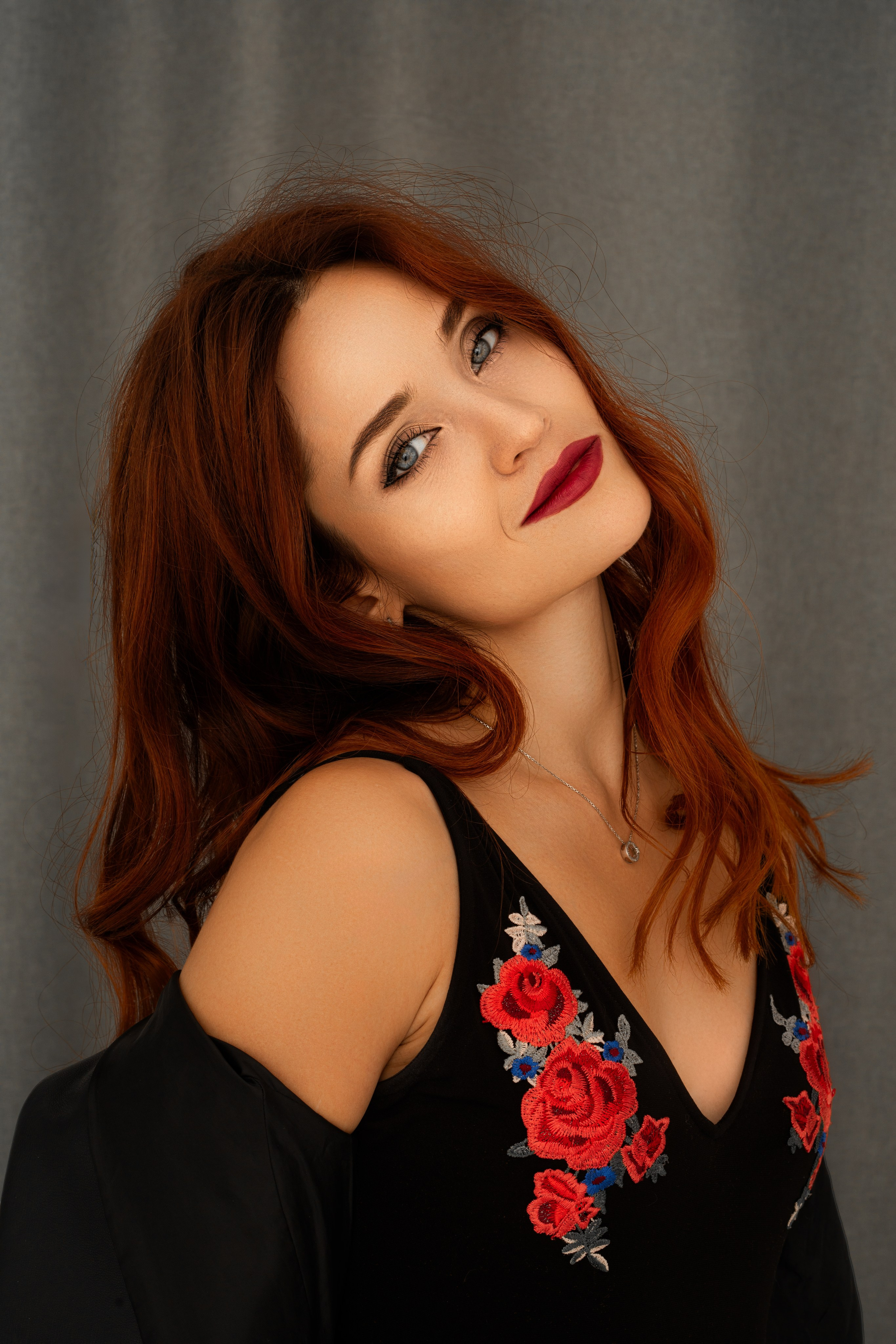 Студийный фотосет с Еленой в интерьере и на циклораме в формате для «себя»