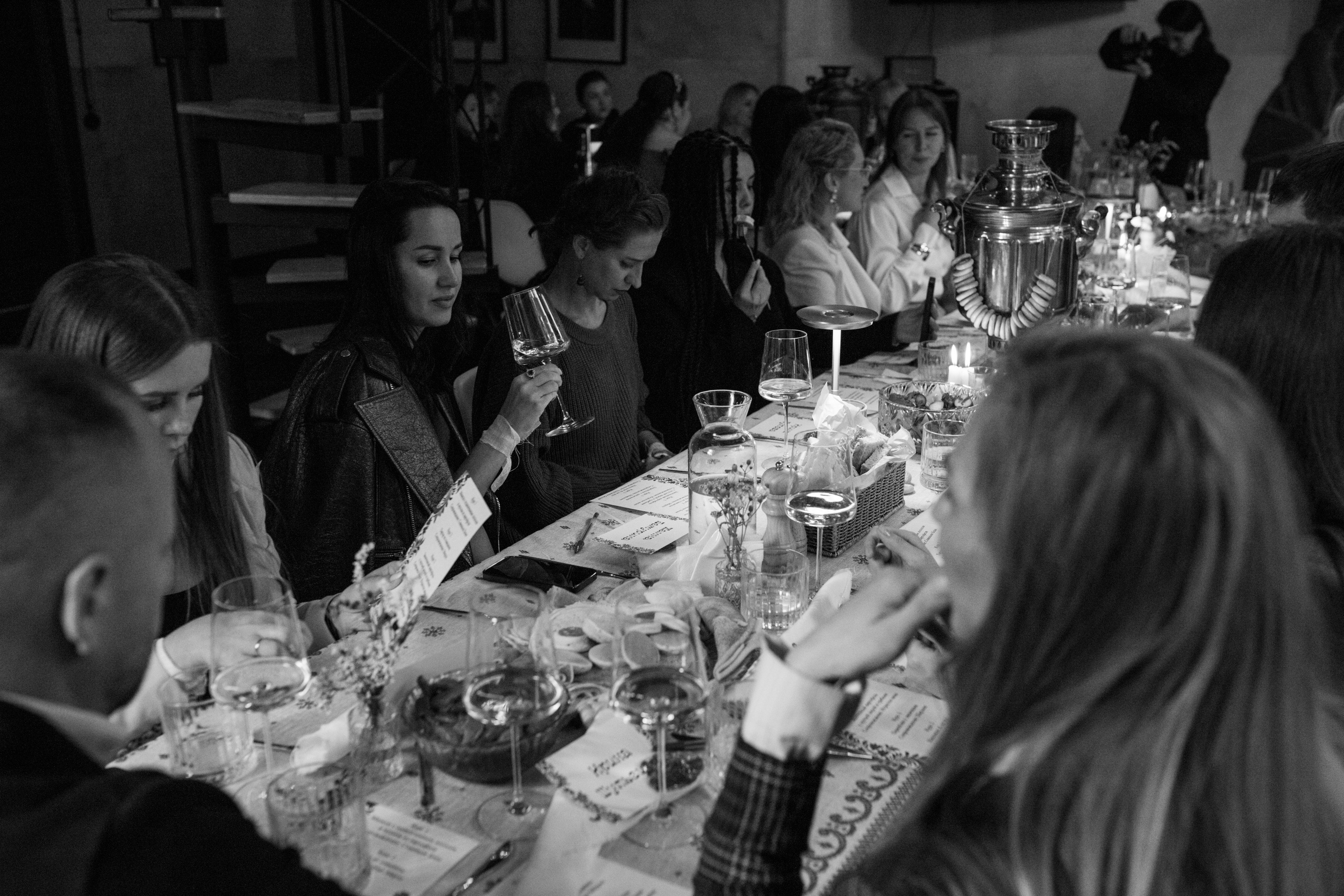 Званый ужин от гастрокафе «Sentori». Свадебные фотографы в г. Сургут Маркова Наталья и Замахина Елена