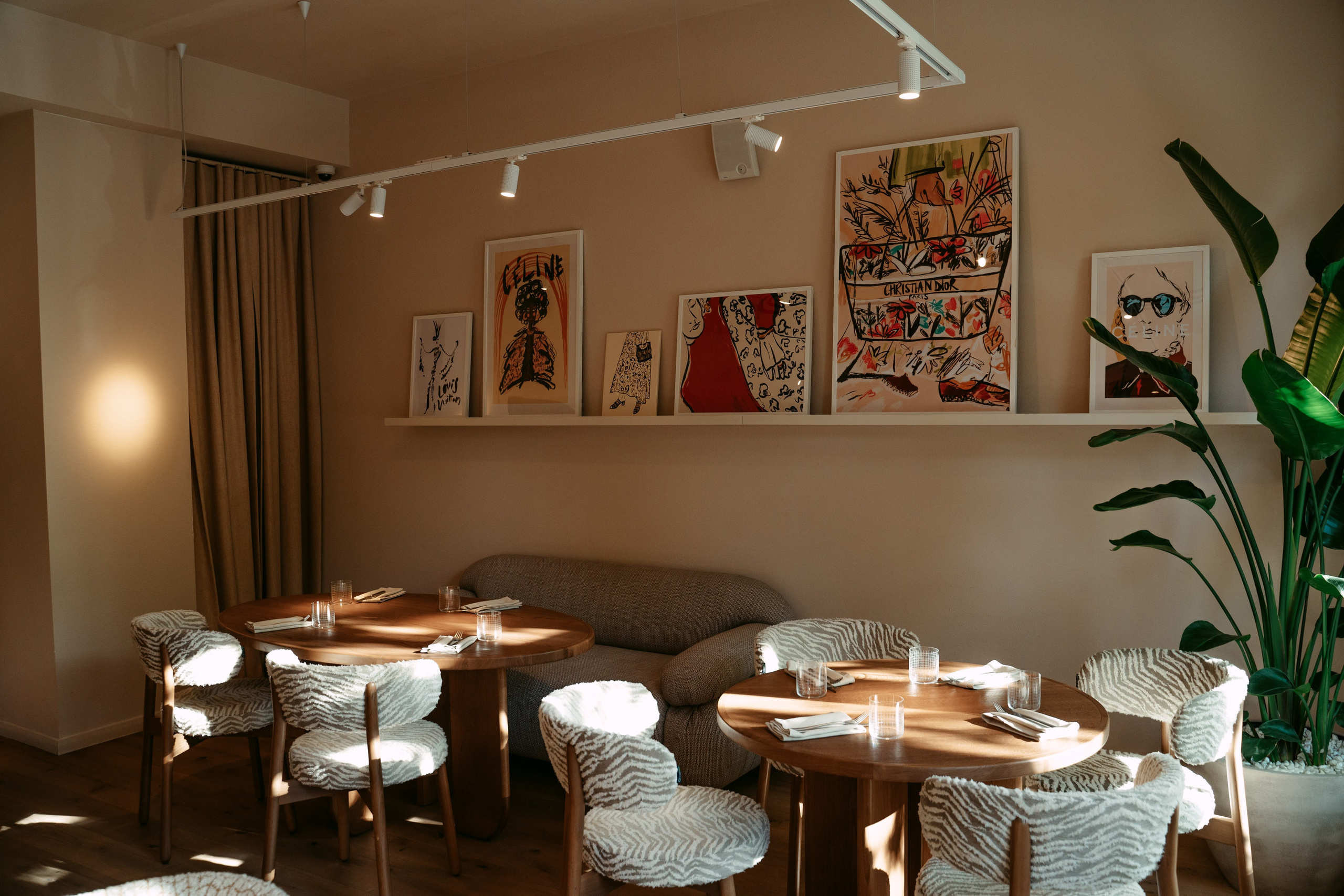 Хорошая девочка / Открытие ресторана в Казани. Саша Копылов, фотограф в Казани