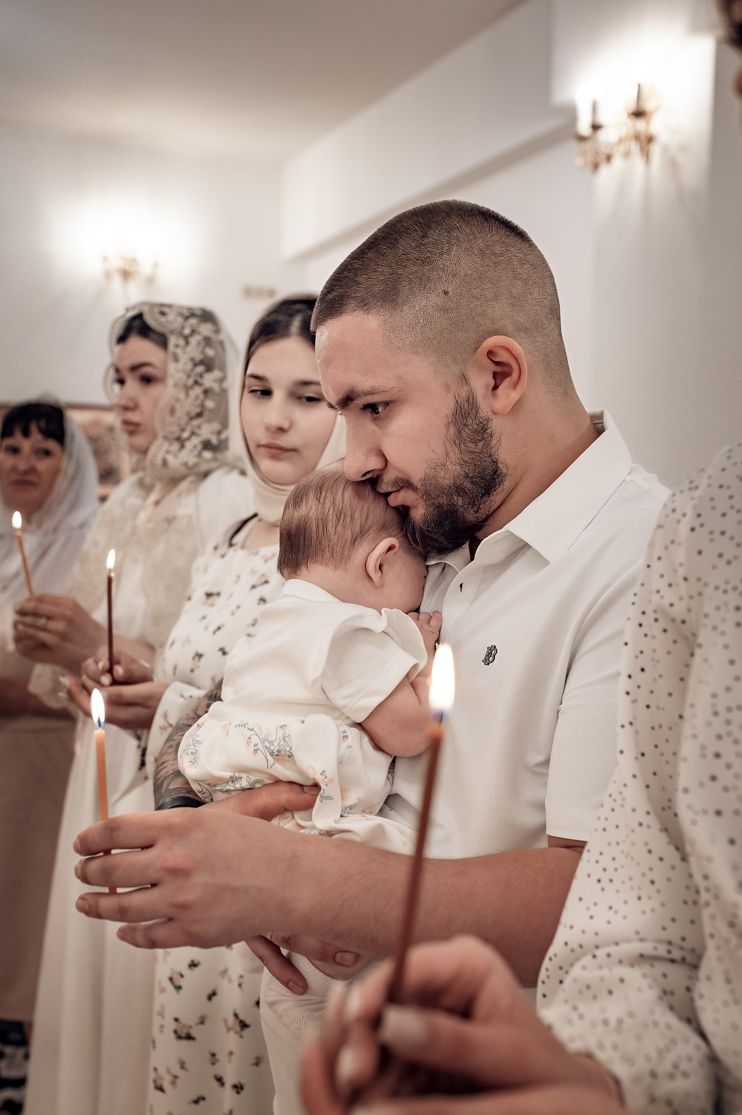 Крещение Василисы в храме исповедников и новомучеников Российских. Фотографы крещения/венчания  Красноярск Татьяна и Вячеслав Переваловы