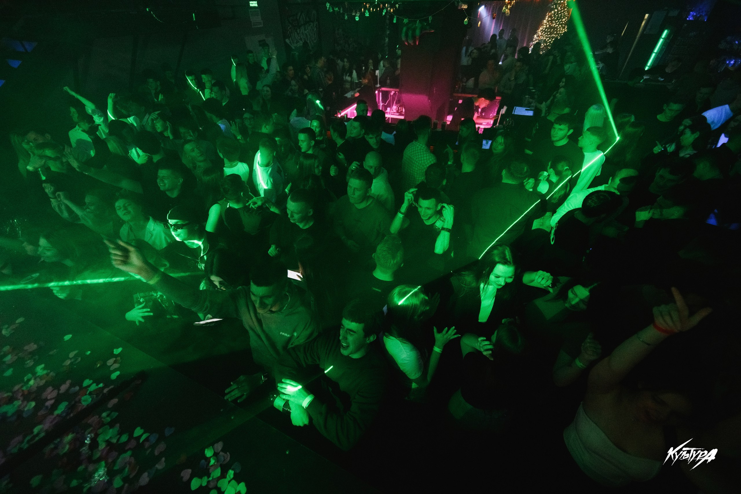 Клубная фотосъемка в Петропавловске-Камчатском, Профессиональная фотосъемка в ночном клубе в Петропавловске-Камчатском, Фотосъемка живых эмоций и танцев в клубе Петропавловска-Камчатского, Динамичные и атмосферные фотографии с вечеринки в Петропавловске-Камчатском, Заказать фотосъемку ночного клуба в Петропавловске-Камчатском.