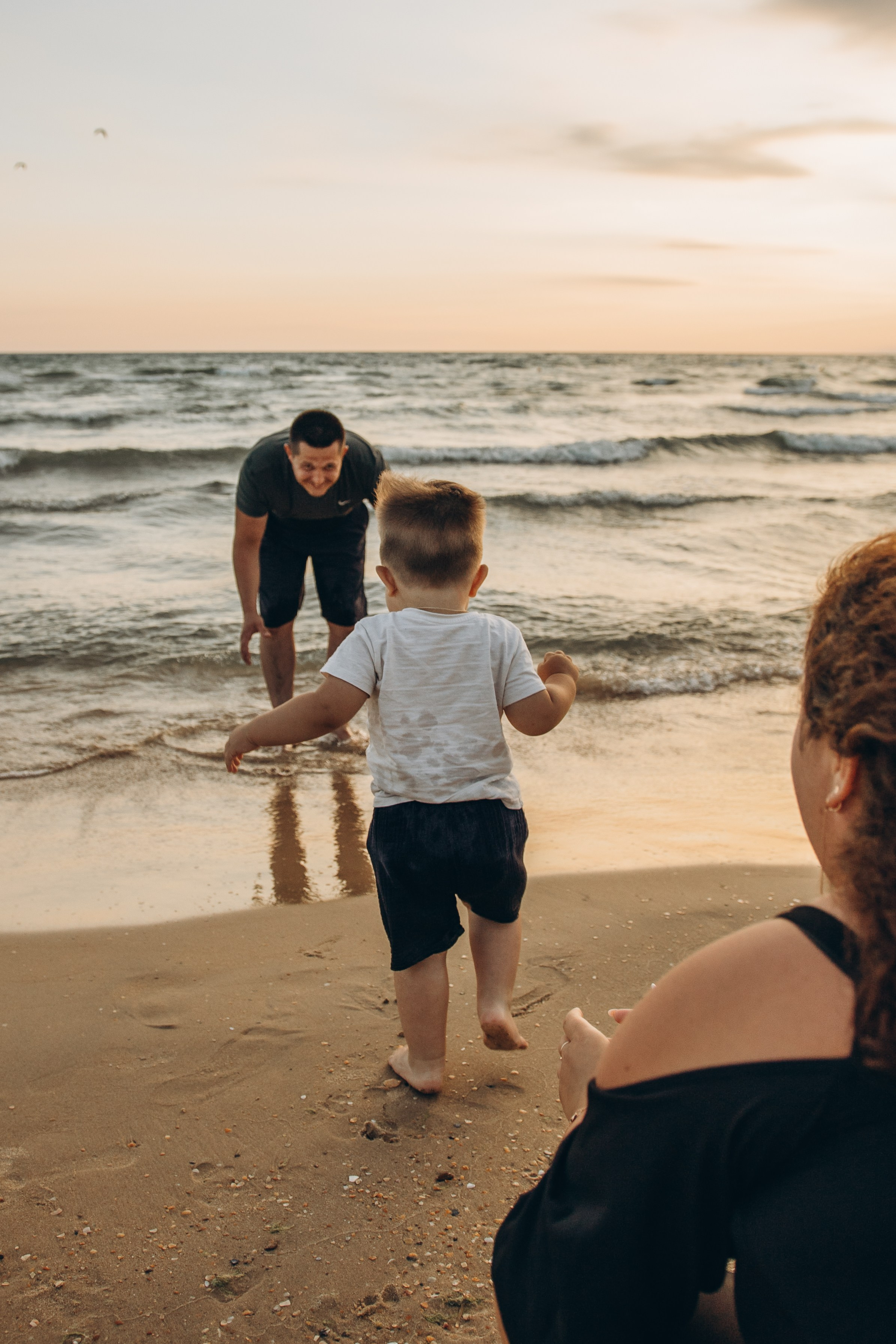 Михаил, Алена и Кирюша — встреча заката с любимыми. Семейный фотограф Новороссийск, Анапа, Геленджик — Юлия Давыдова