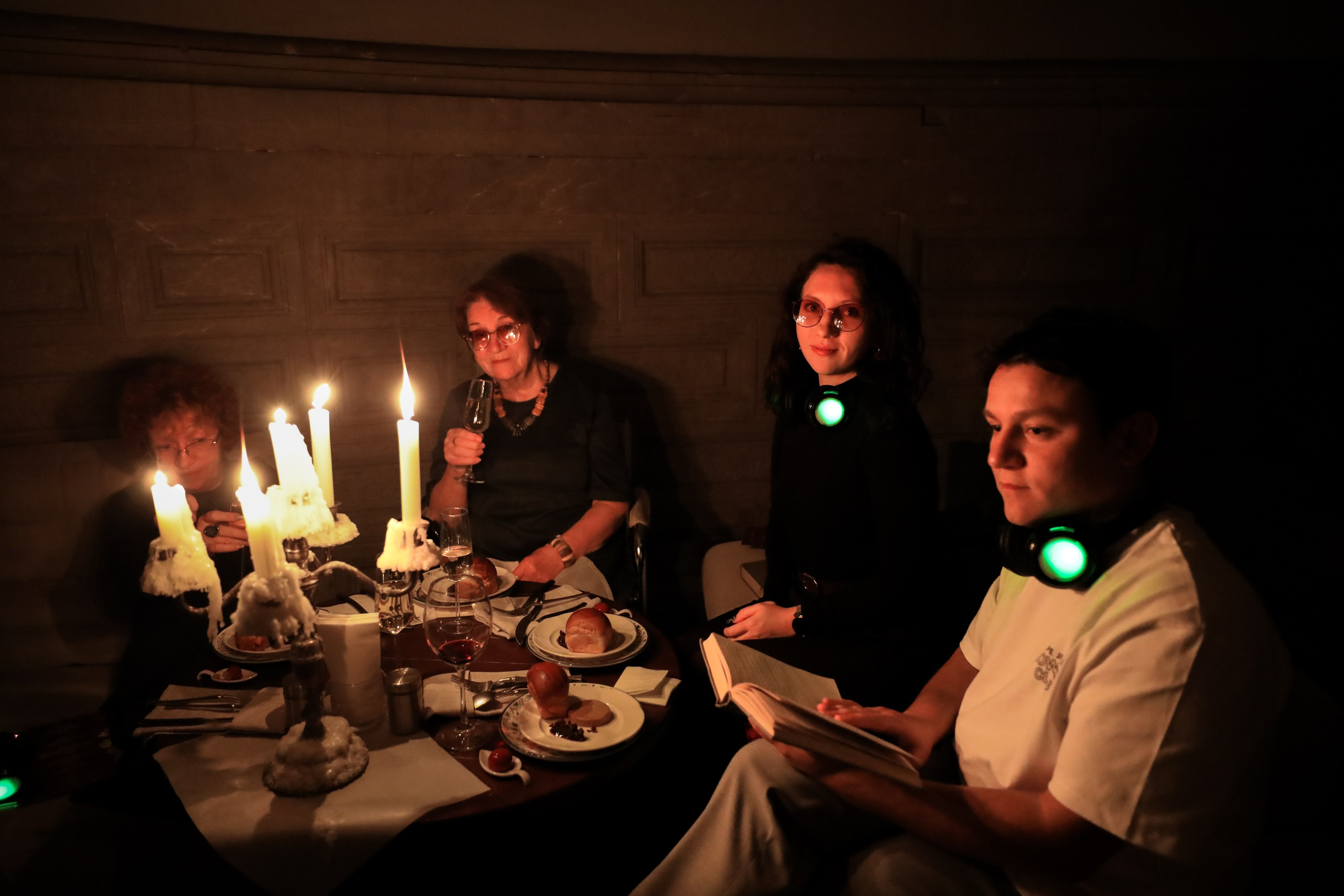 Gastrodvor «Диалог с Чеховым». Дженбаз Павел — фотограф в Ялте