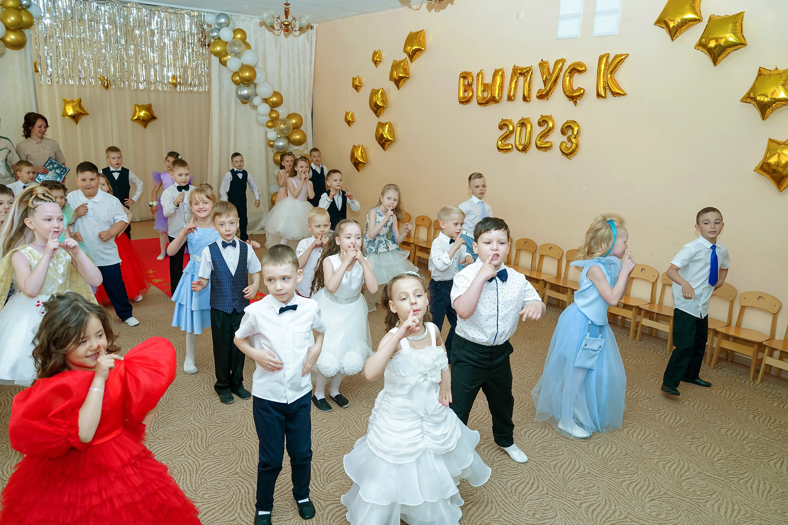 Фотосъемка видеосъёмка фотограф видеооператор новогодних утренников  в. Фотограф, видеооператор Нина Коршунова