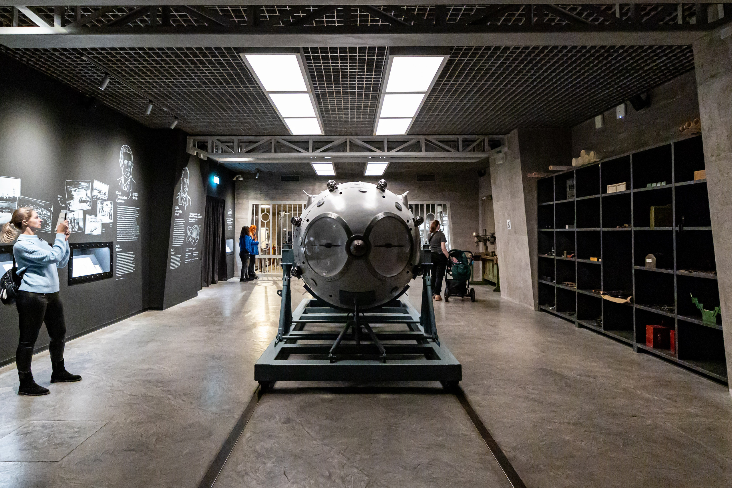 Выставка в павильоне АТОМ. Фотографирую жизнь! Московский фотограф волонтер