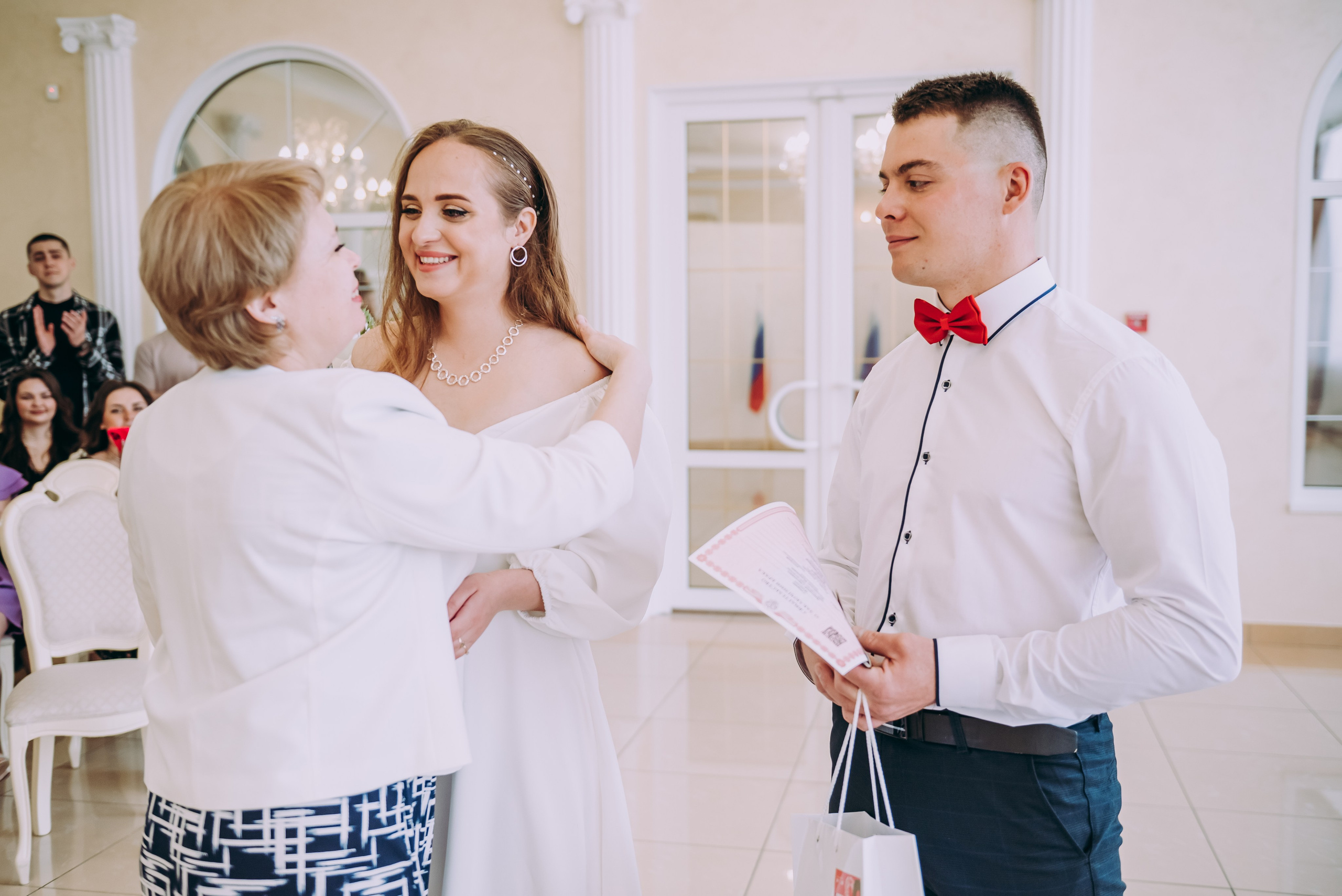 Свадебная фотосессия в центральном загсе в г. Кемерово