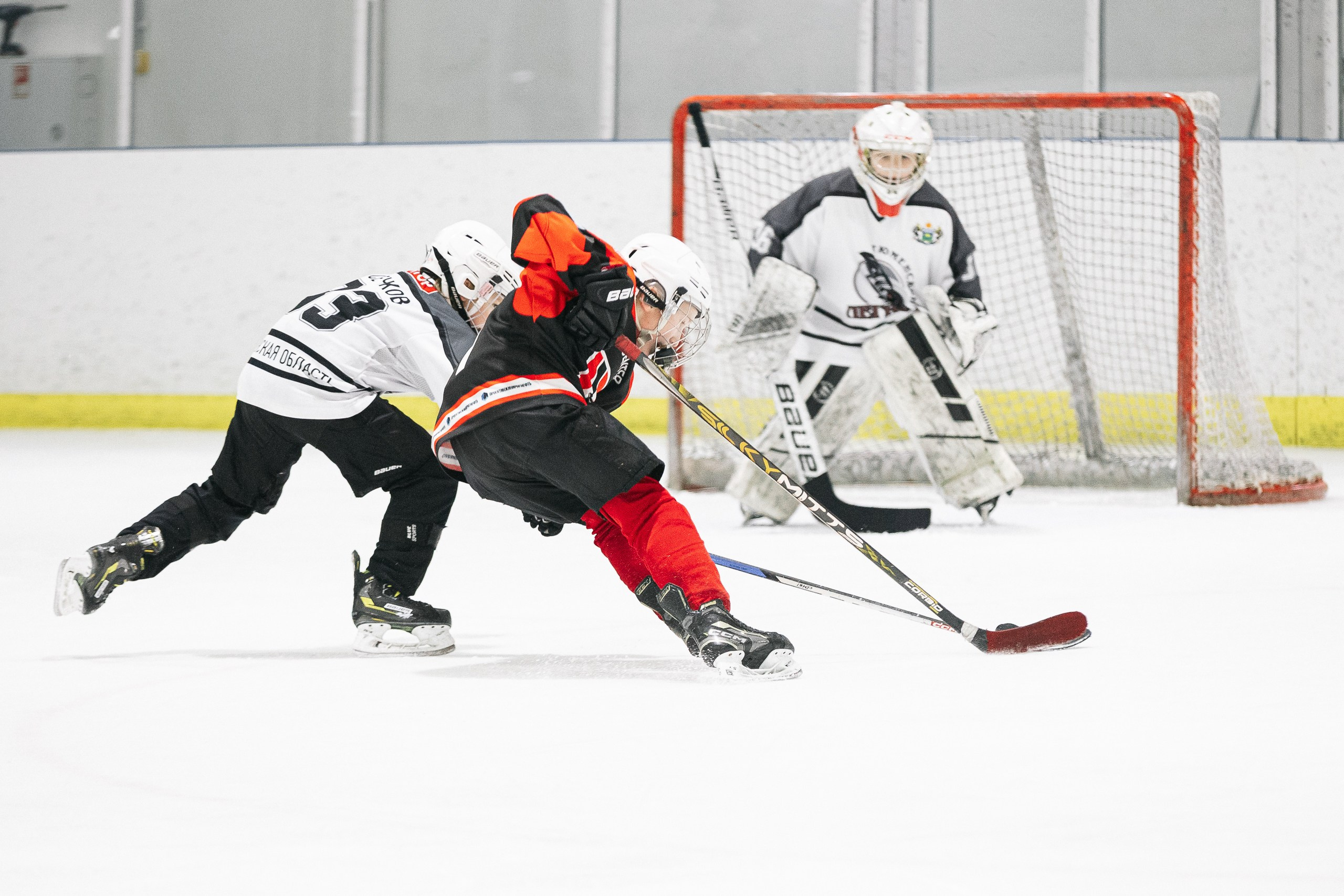 Первенство Тюмени по хоккею. MIG — студия спортивной фотографии Михаила Голянского