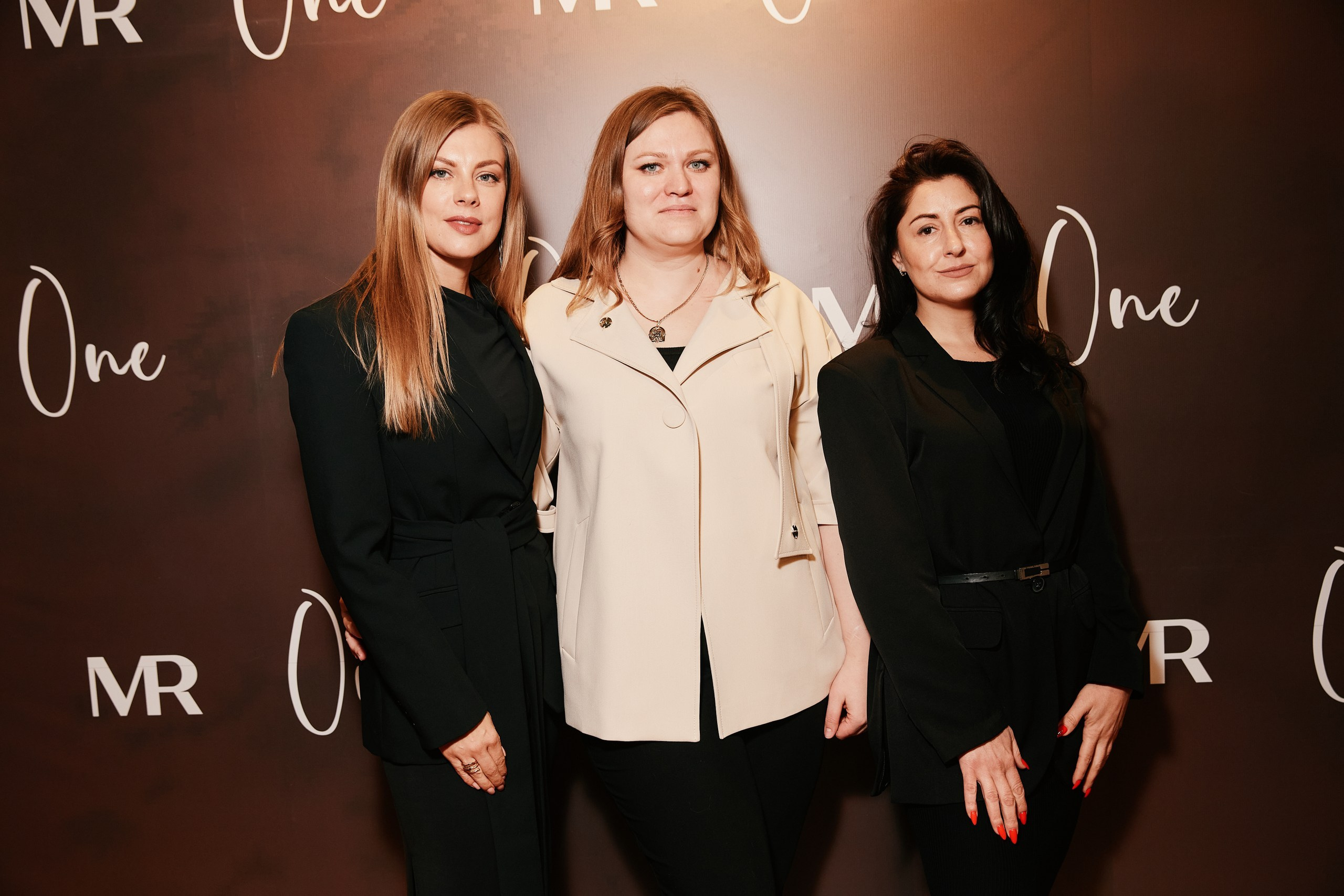 MR Group One 27.01. Свадебный репортажный фотограф краснодар максим дремов дрёмов фотосессия студия цена