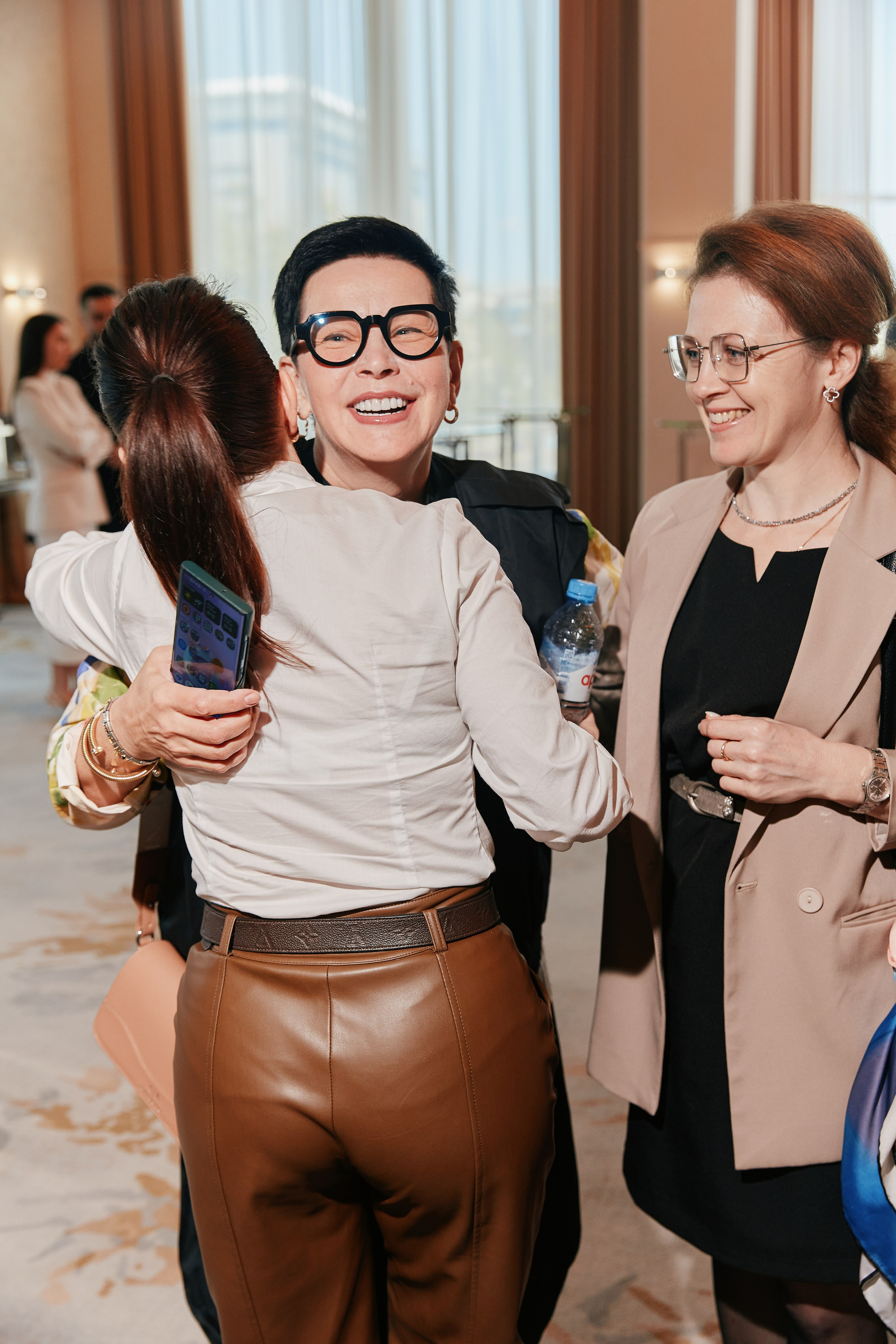 Форум Бизнес-тренды 2025 в Marriott Hotel 28.04. Свадебный репортажный фотограф краснодар максим дремов дрёмов фотосессия студия цена