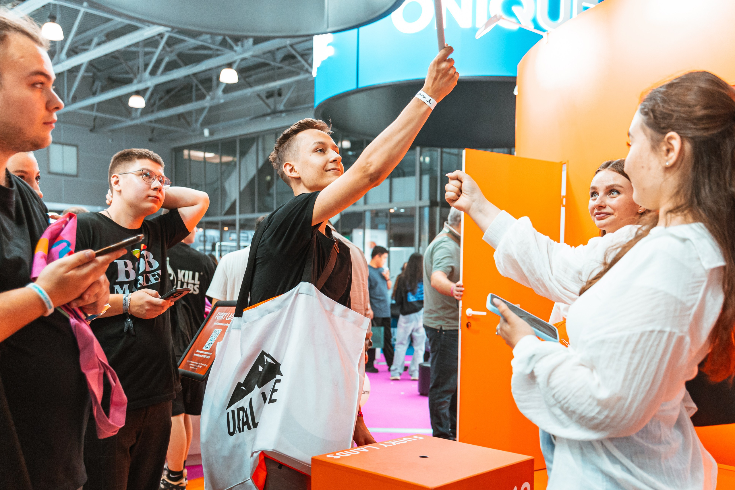 VAPE CLUB SHOW 2025 Крокус Экспо. Фотограф в Москве Дмитрий Емельянов