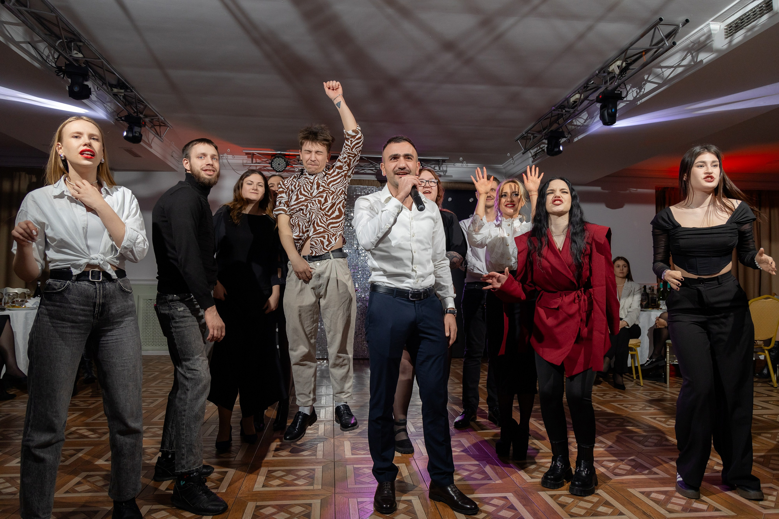 Корпоративная фотосъемка для кафе GARAGE | Новый год 2025 | Минск. Свадебный фотограф в Минске/Беларуси Сергей Спиридонов