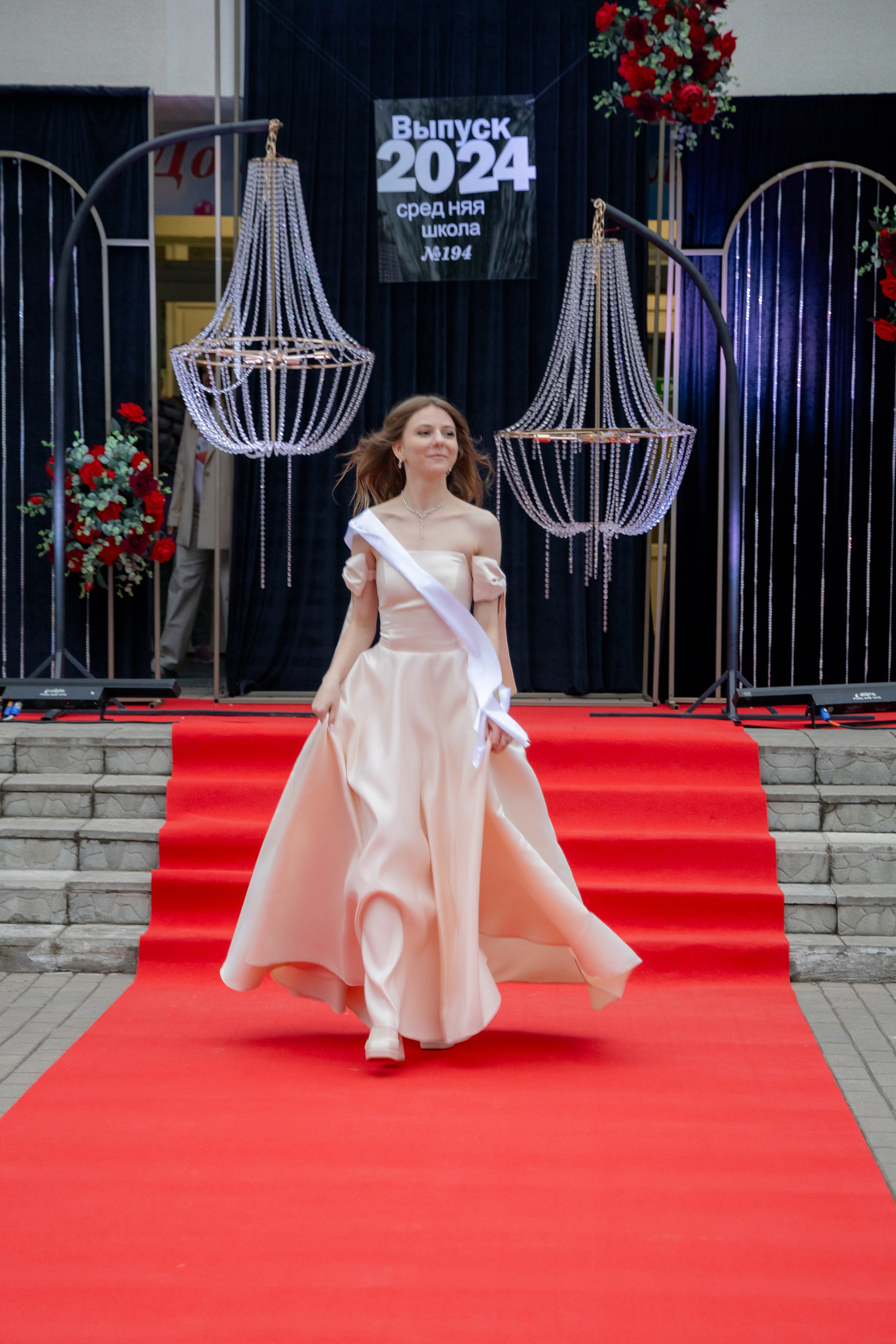 Школьный выпускной 2024 год в Соколе (Минск). Свадебный фотограф в Минске/Беларуси Сергей Спиридонов