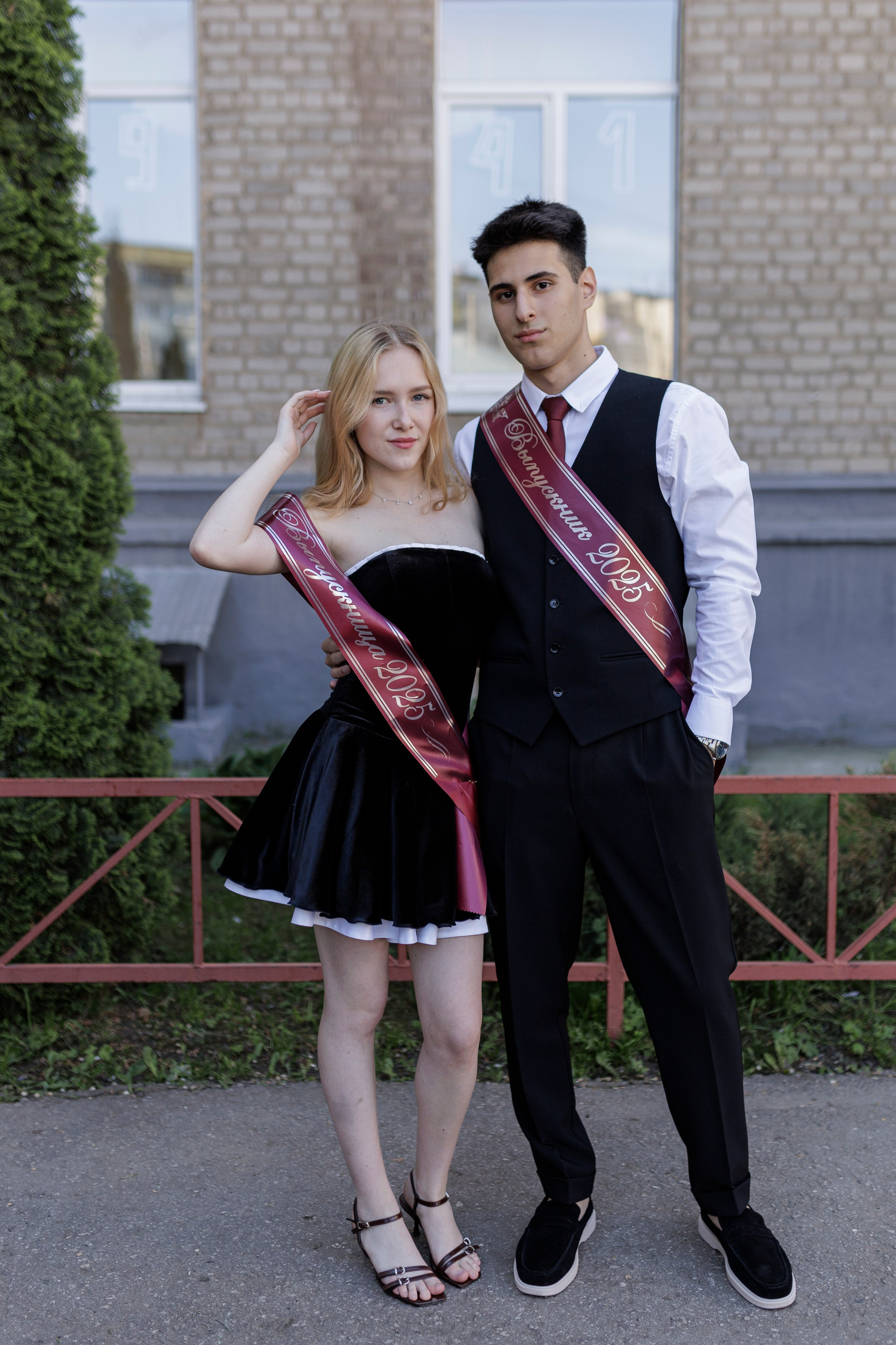 Последний звонок для учеников 11 класса. Семейный и детский фотограф в Рязани Васюгова Мария