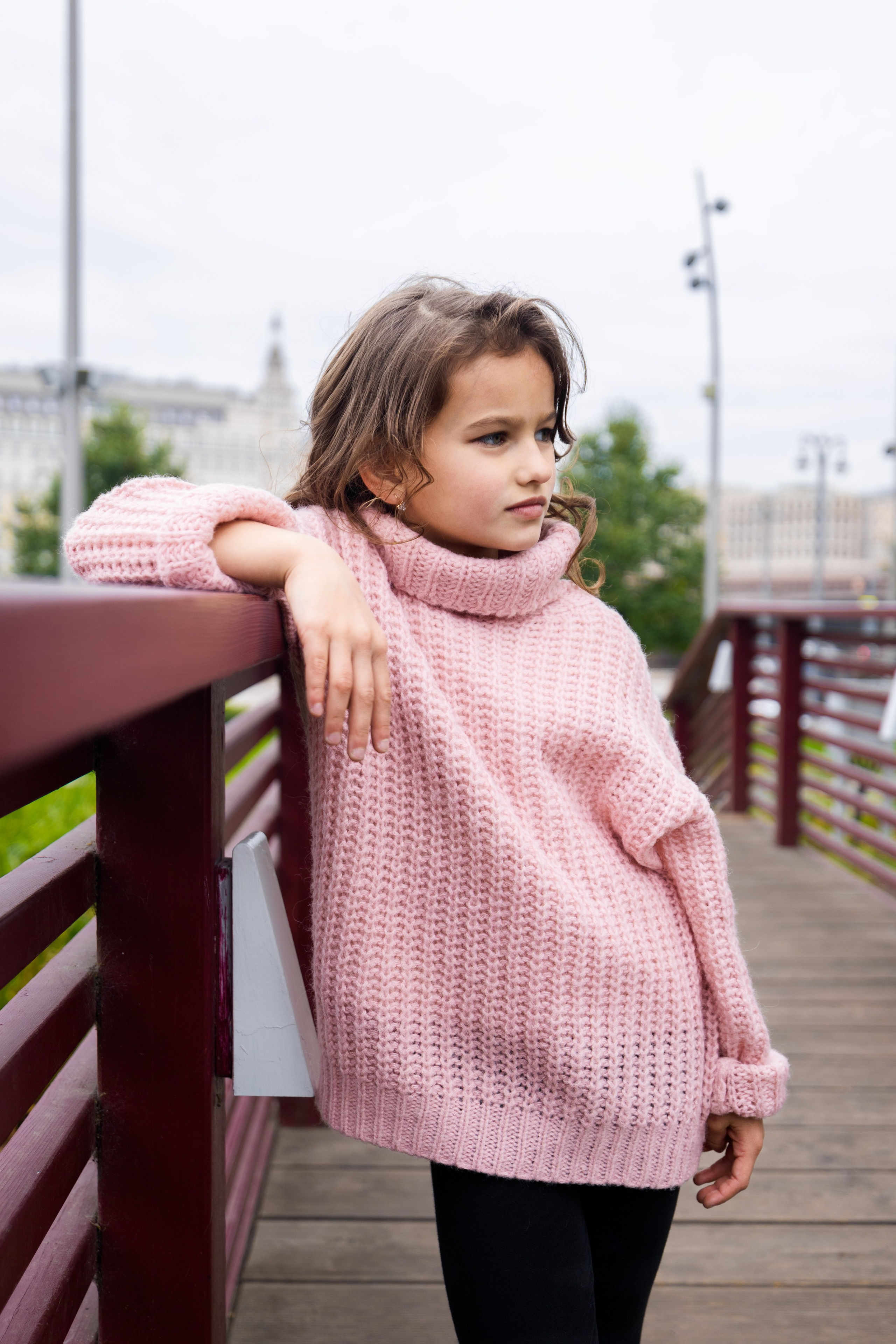 Модельное портфолио улица (детское). Photomantis