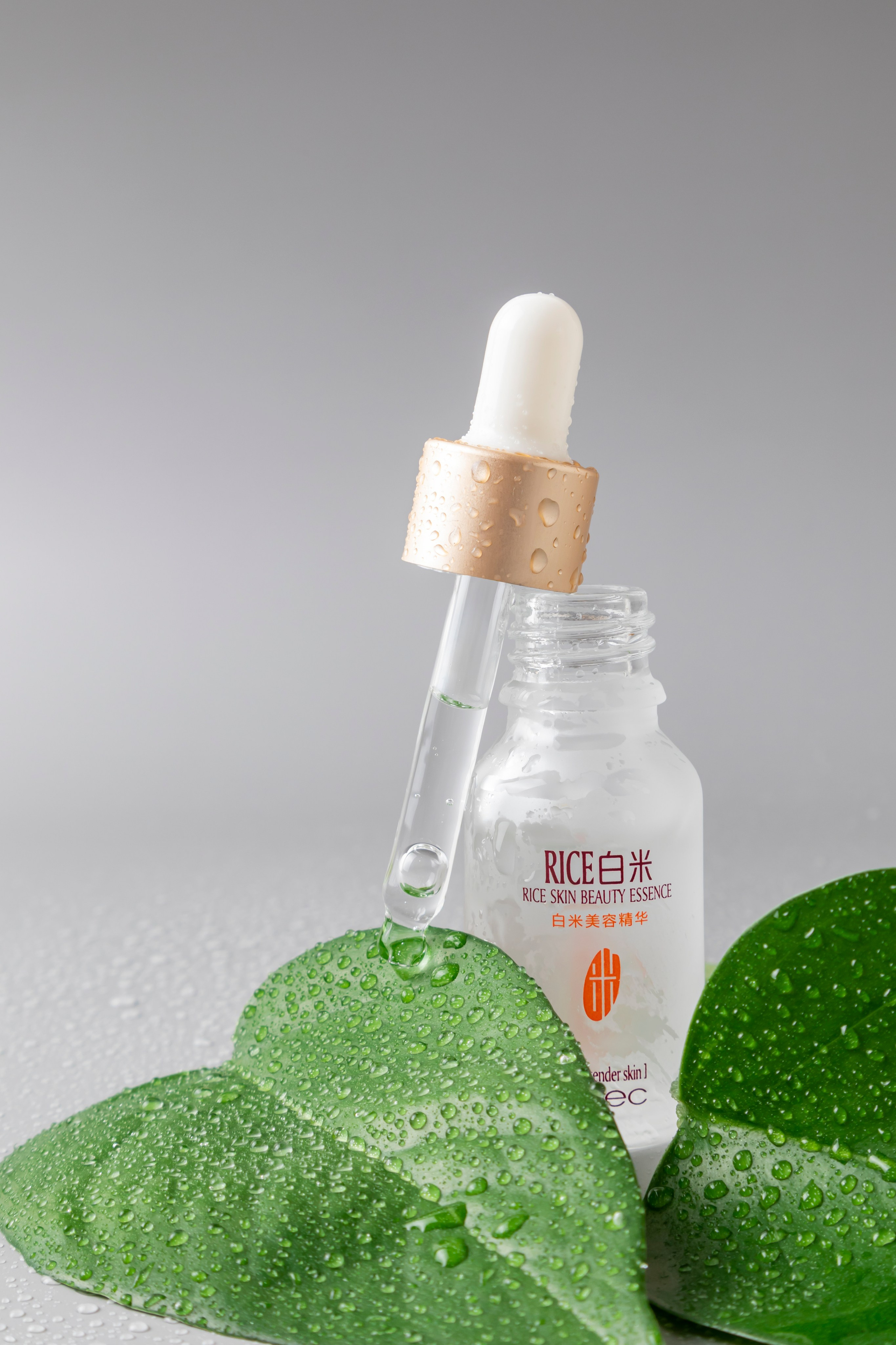 Сыворотки для лица. Предметная фотосъемка в г. Москва PREDMETKASTUDIO