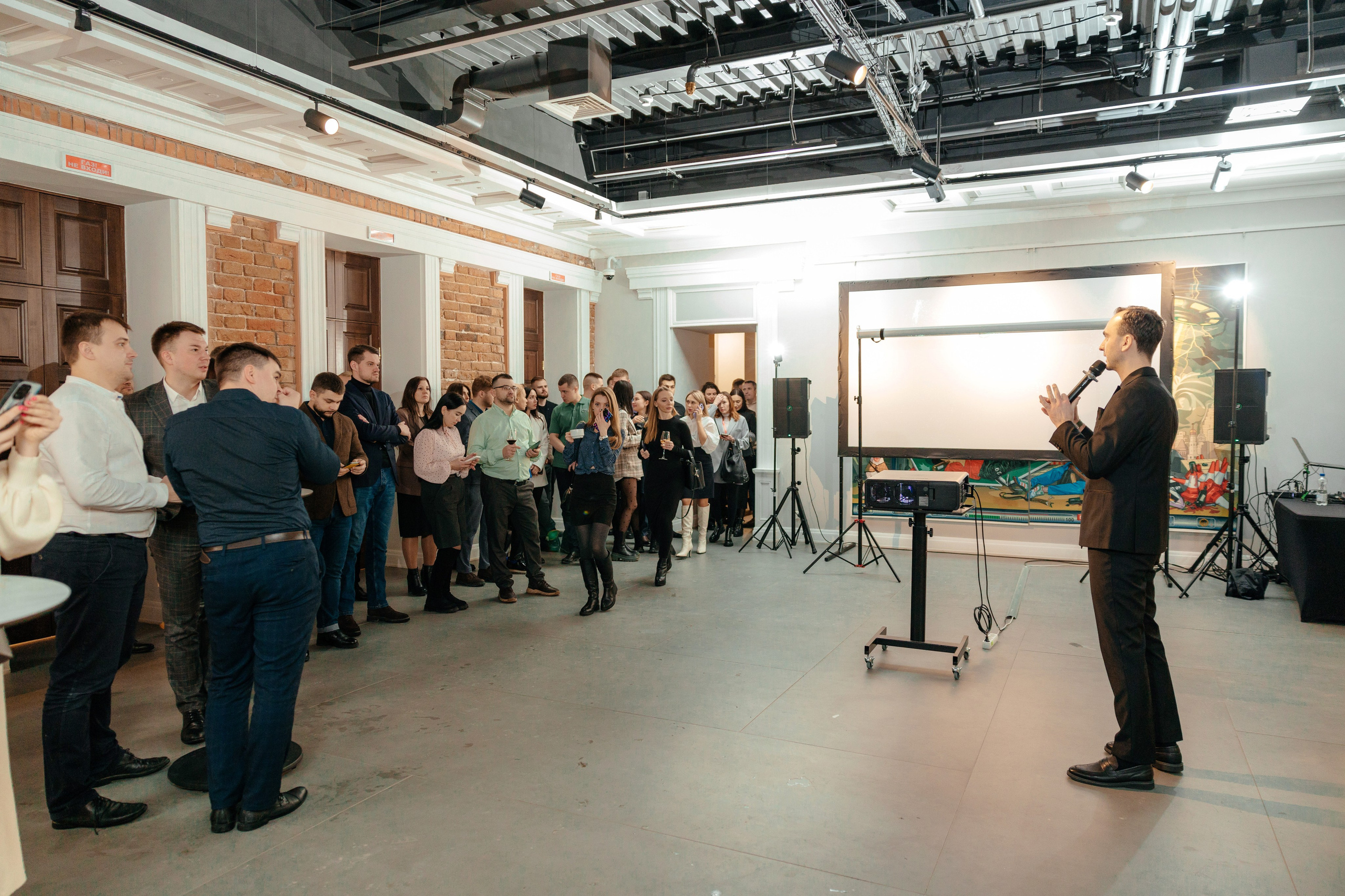 РЕГИНАС — презентация Chery EXEED. Фотограф для бизнеса Константин Брусницын в Екатеринбурге