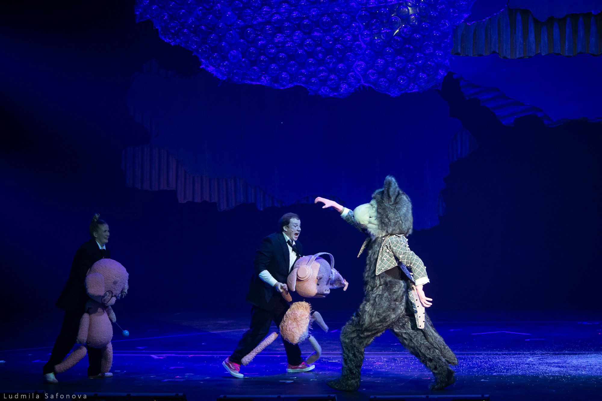 Театр на Таганке. Три поросенка. Lucytheatre