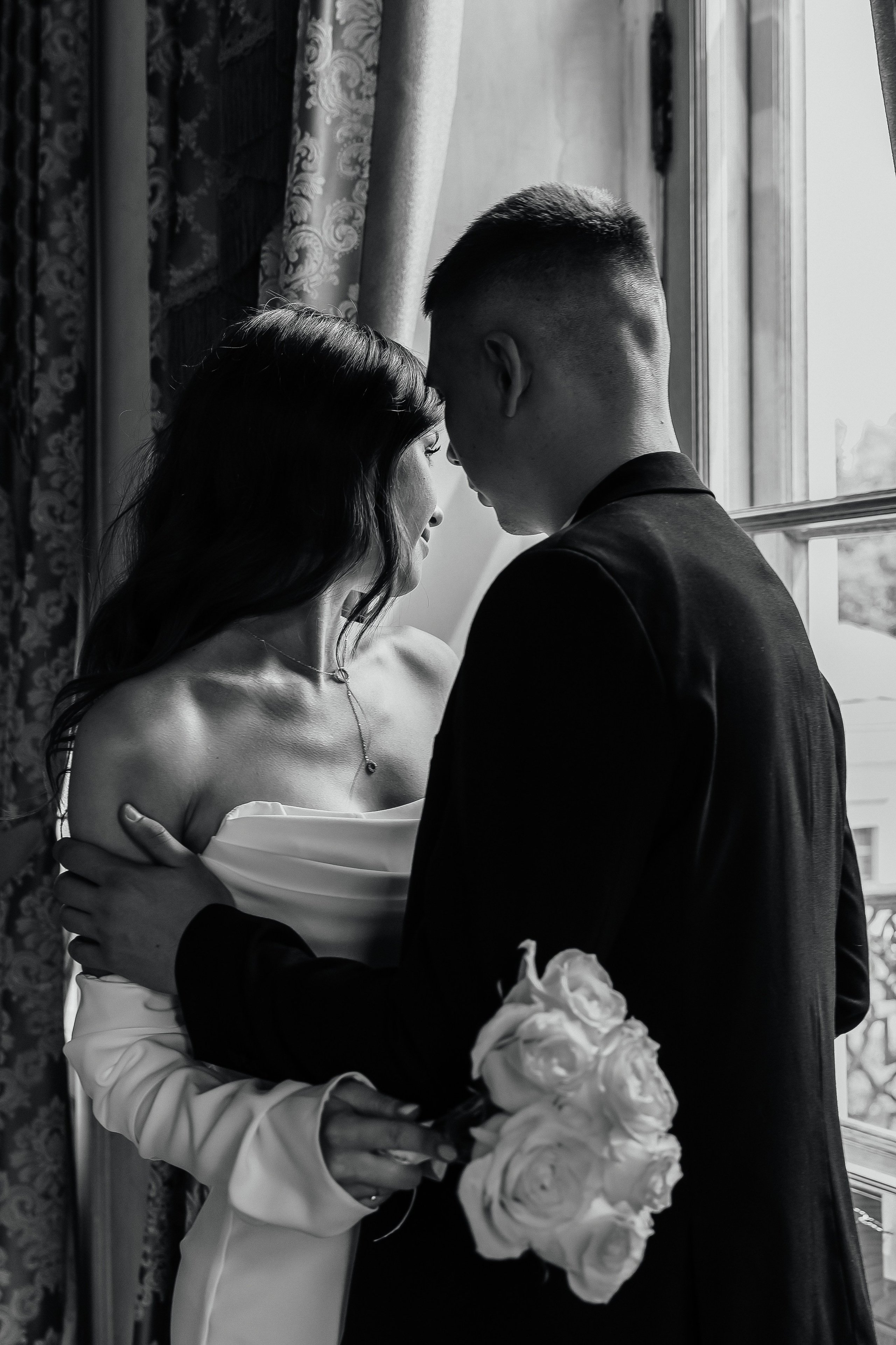 Свадебная фотосессия в Библиотеке-читальне им. А. С. Пушкина. Фотограф и видеограф Анна Домашенко