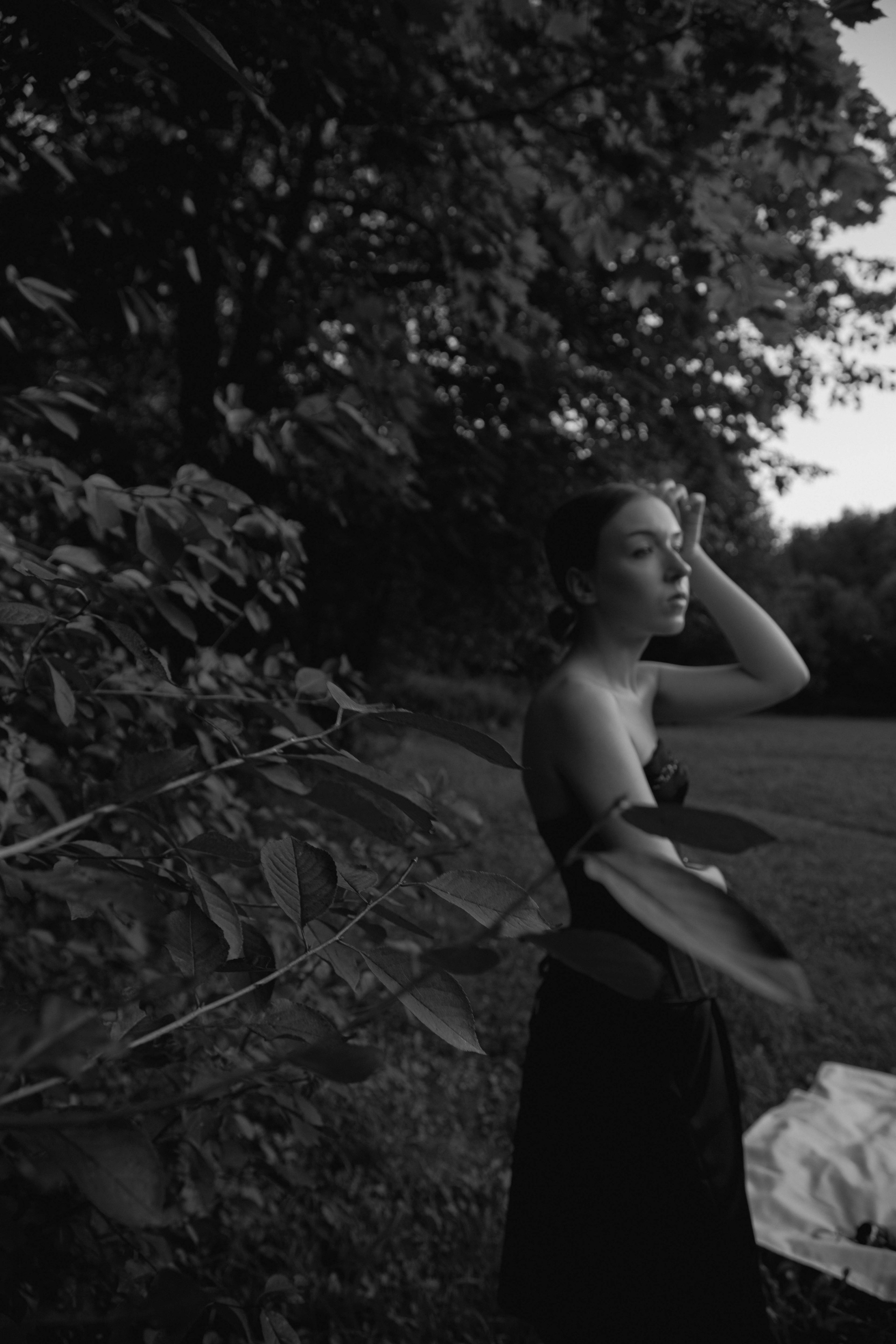 Black dress. DINA MOREVA photography