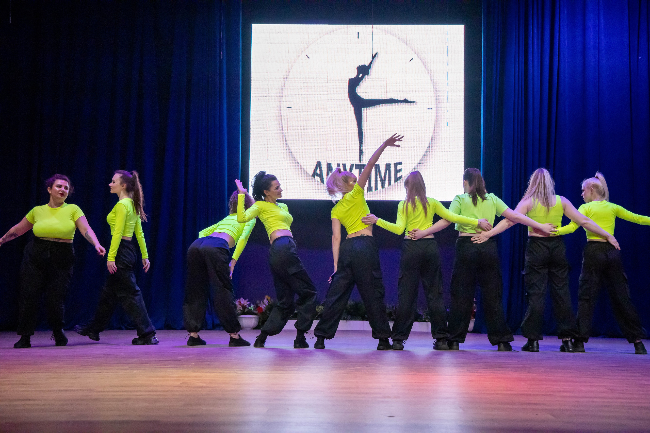 Танцевальное выступление. Свадебный фотограф в городе Подольск МО и Москва Крылова Ирина