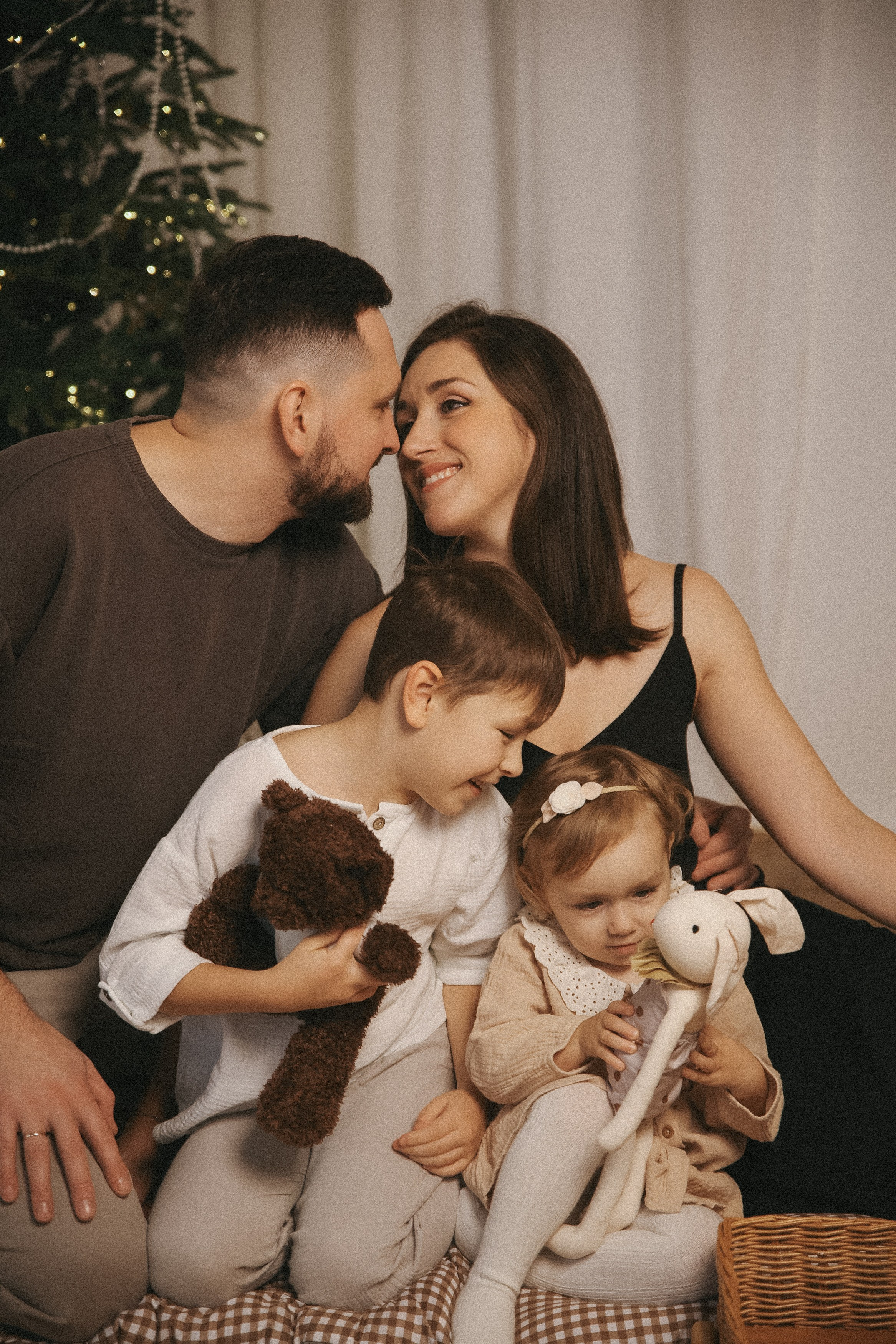 Новогодняя фотосессия во Владимире съемка на новый год фотосессия в студии. Фотограф Владимир Москва