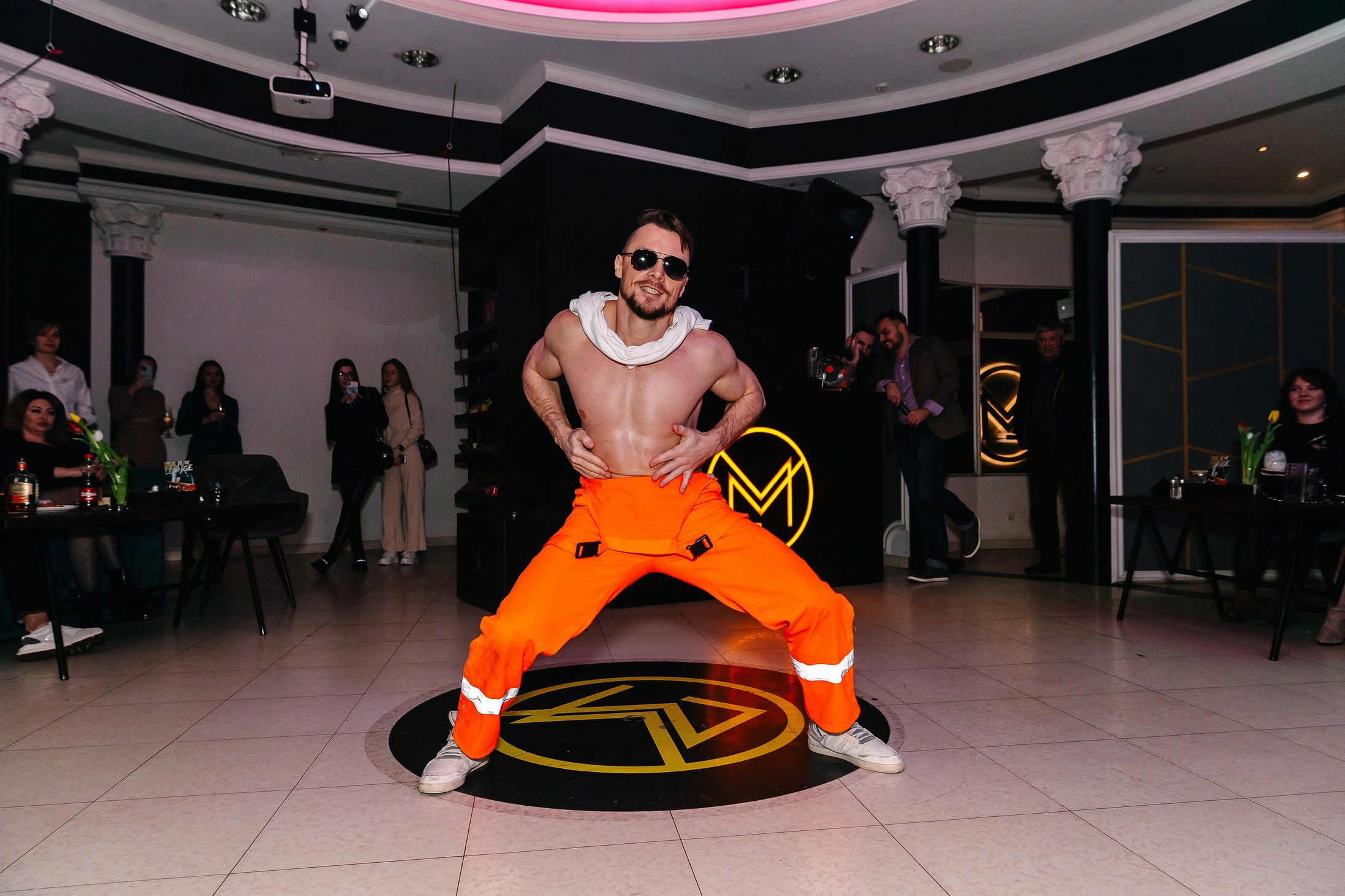 8 марта в лаунж-баре Major 2024. Свадебный, семейный и детский фотограф в Калининграде Елена Кравцова