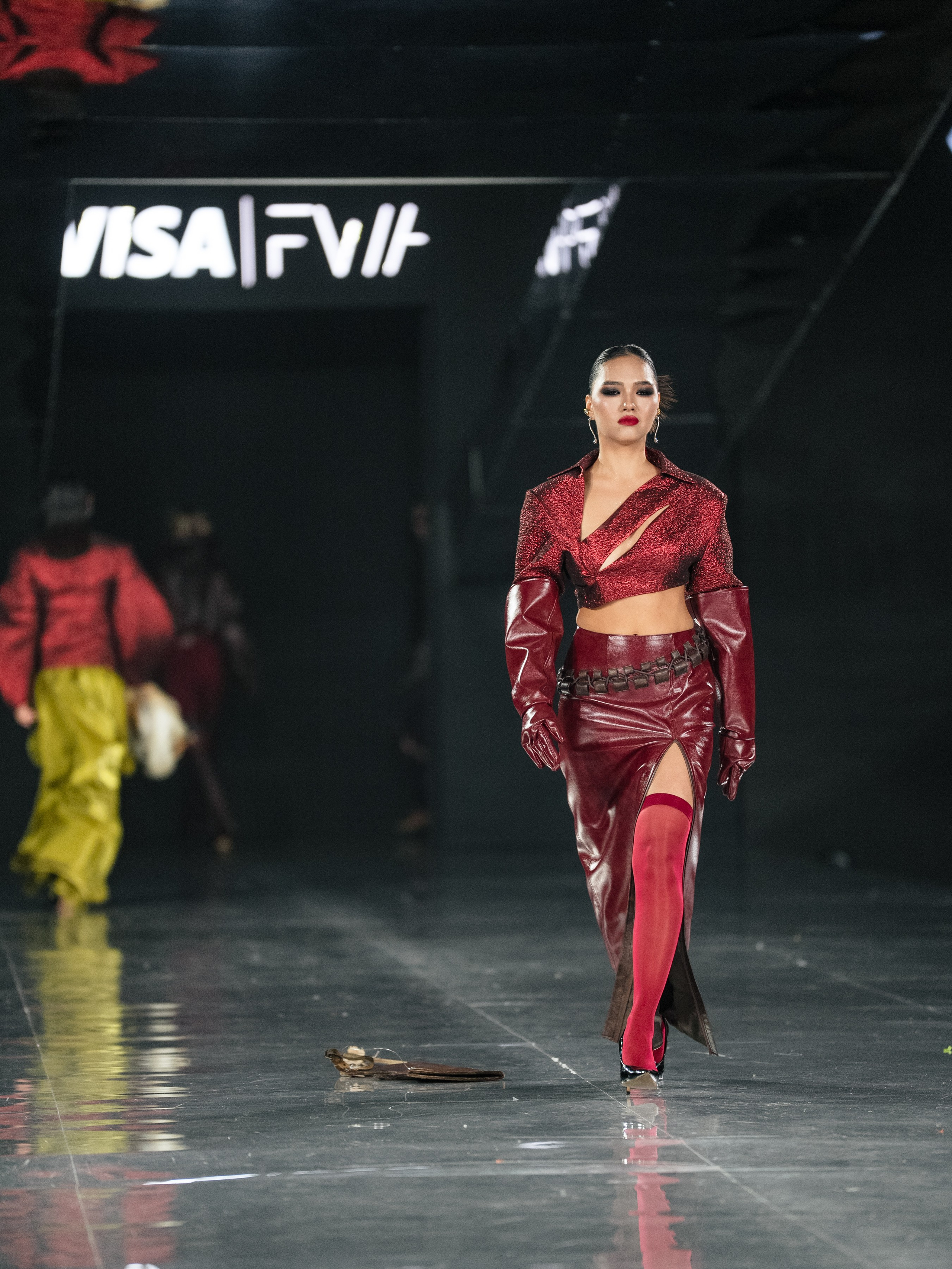 Visa Fashion Week SAKH. Сайт Алматинского НЮ АРТ, будуар и фэшн фотографа Дениса Карпенко