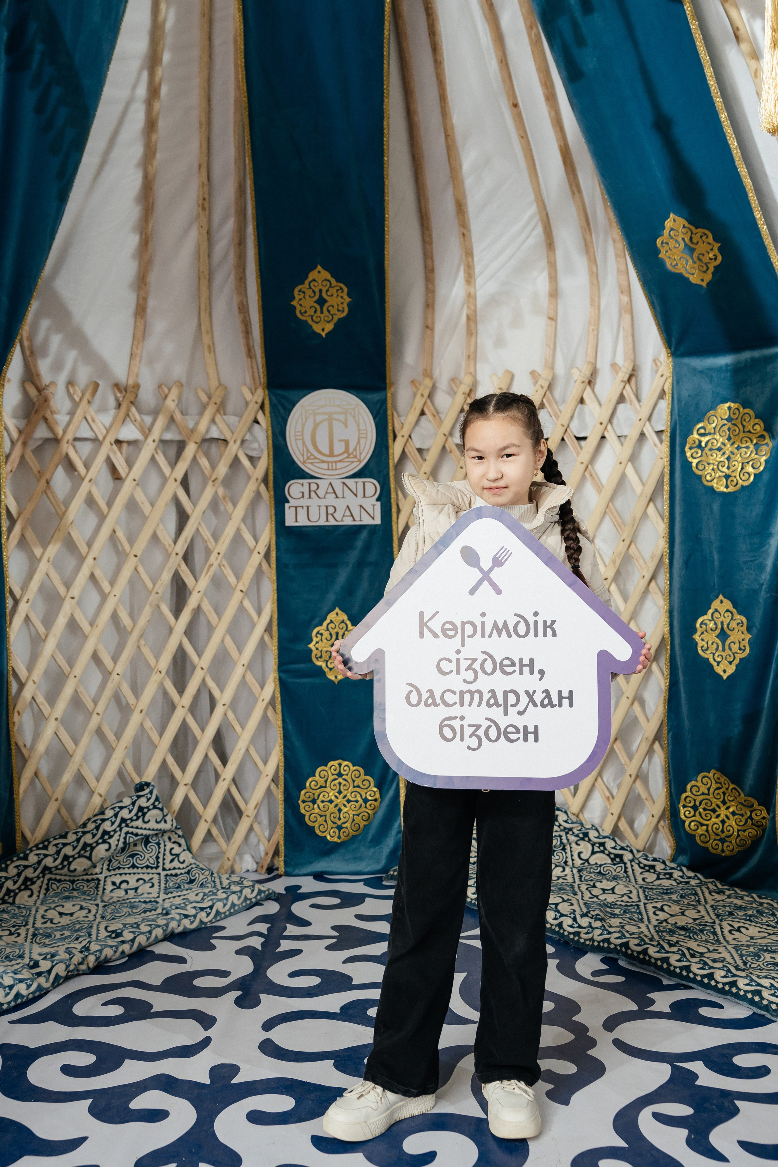 Проект 1. Вручение ключей BI Group. Дата: октябрь 2023. Профессиональный фотограф в городе Астана/Алматы Даурен Сембаев