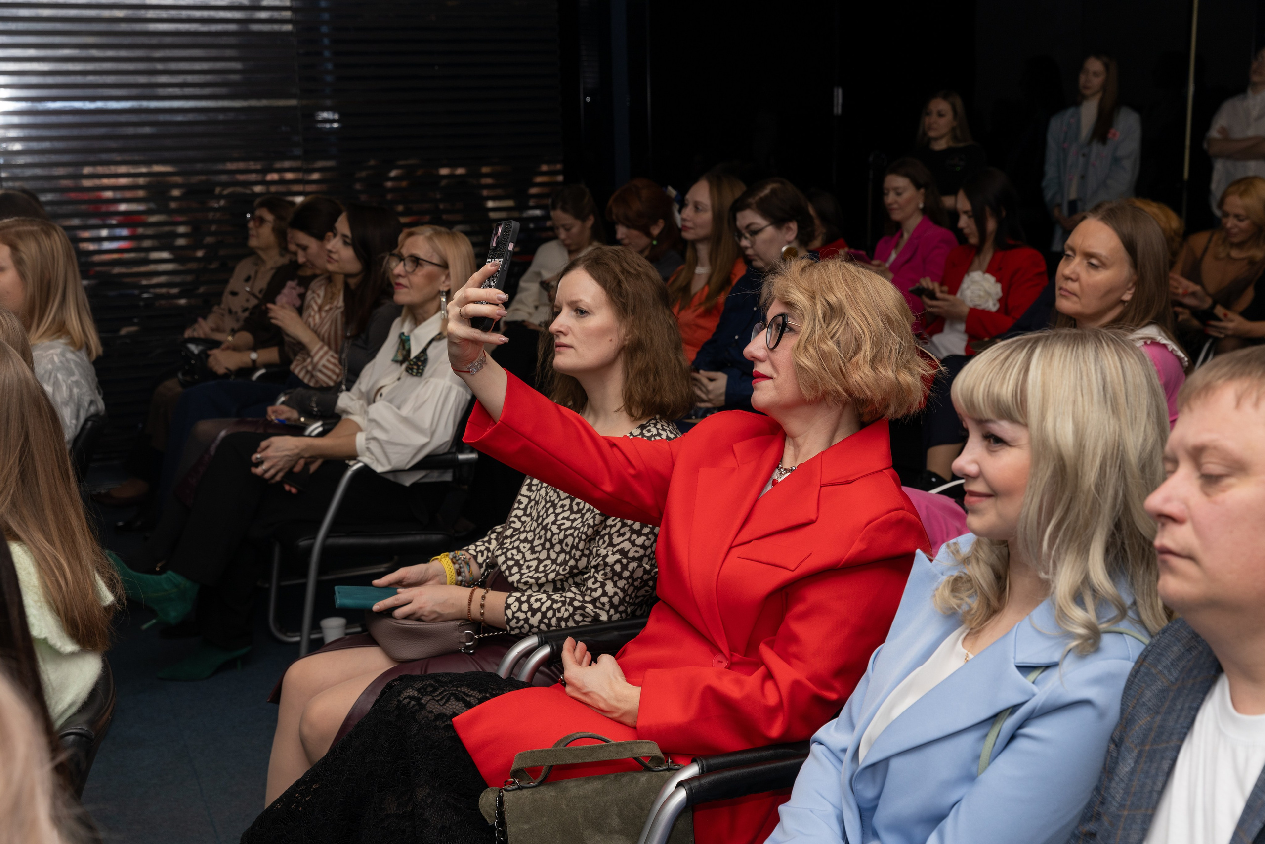Презентация книги «История НИ одной женщины». Дацук Анна Фотограф из Екатеринбурга