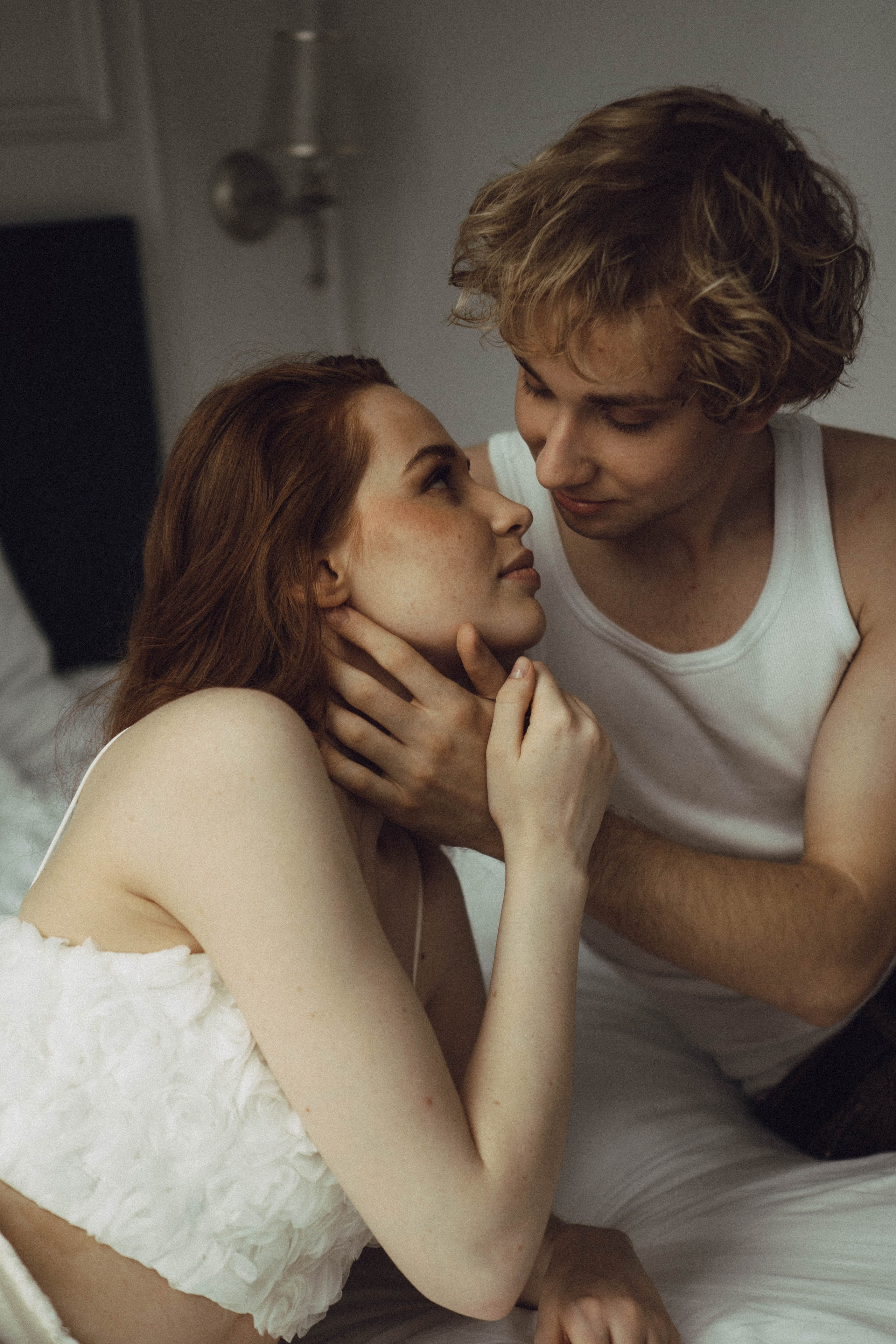 СВАДЕБНАЯ СЬЕМКА В ОТЕЛЕ. СБОРЫ ЖЕНИХА И НЕВЕСТЫ И ТАКЖЕ ТОР И ПОДГОТОВКА К ПРОГУЛКЕ. Профессиональный фотограф, Санкт-Петербург — Виктория Богомолова