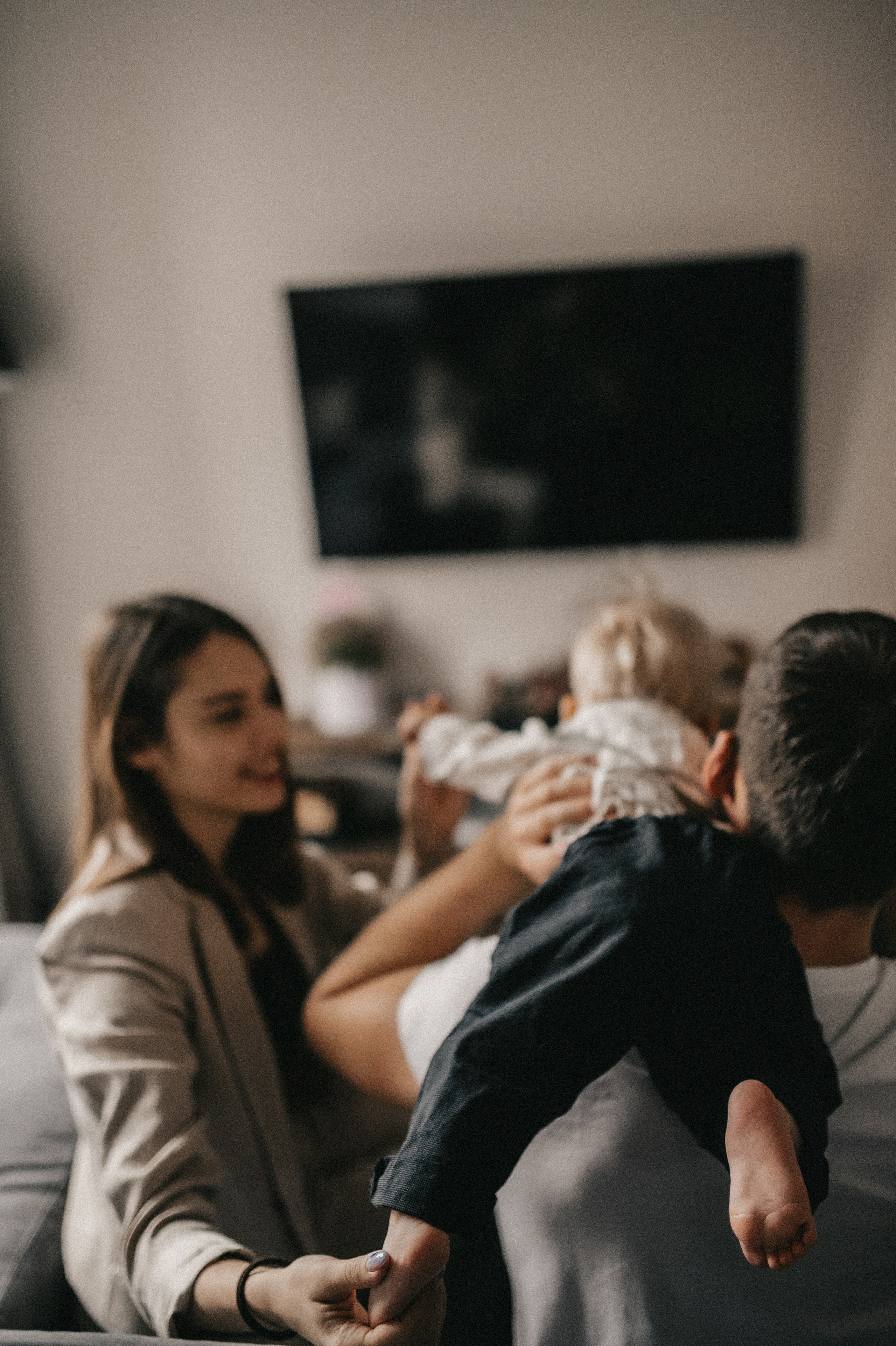 Лёня, Лера и Матвей дома. Семейный и свадебный lifestyle-фотограф в Москве Мария Петрова