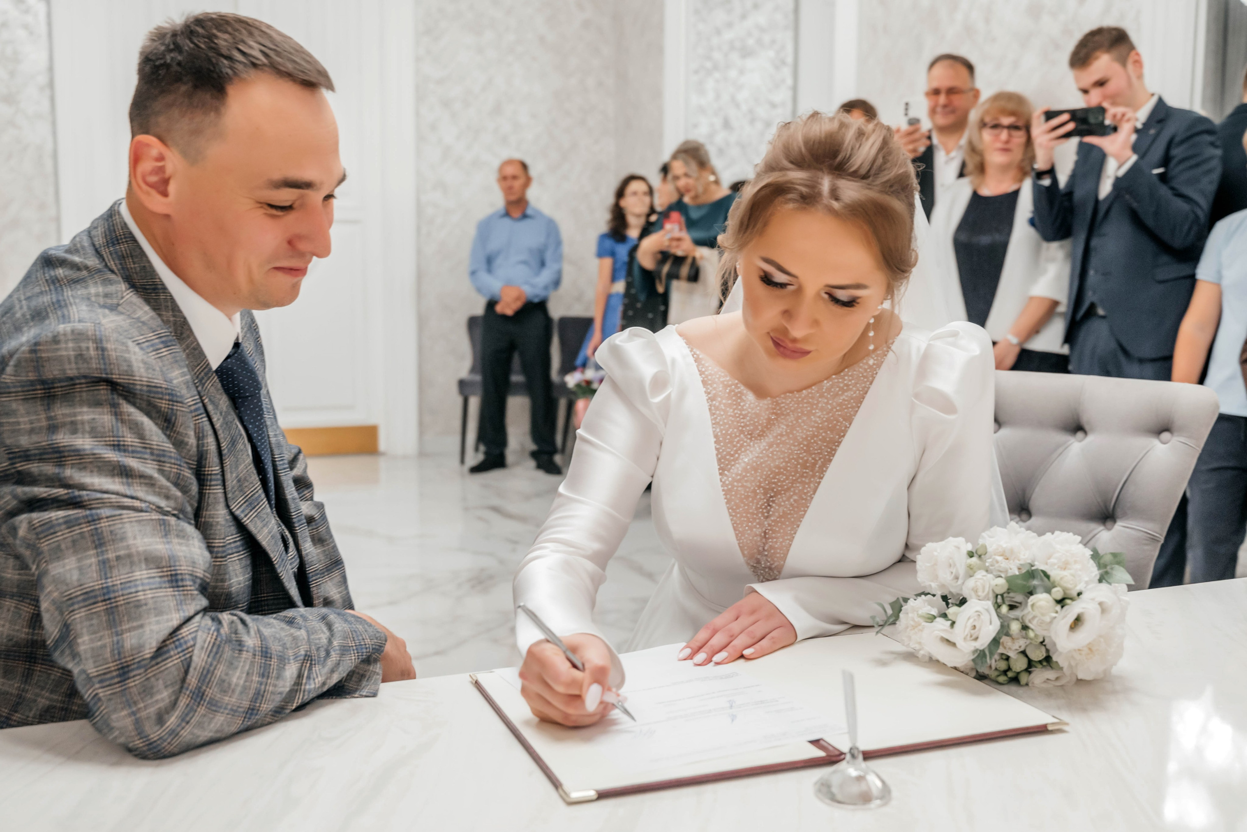 Кутузовский загс. Юлия и Максим. Свадебный фотограф в Сергиевом Посаде недорого Ольга Гузанова