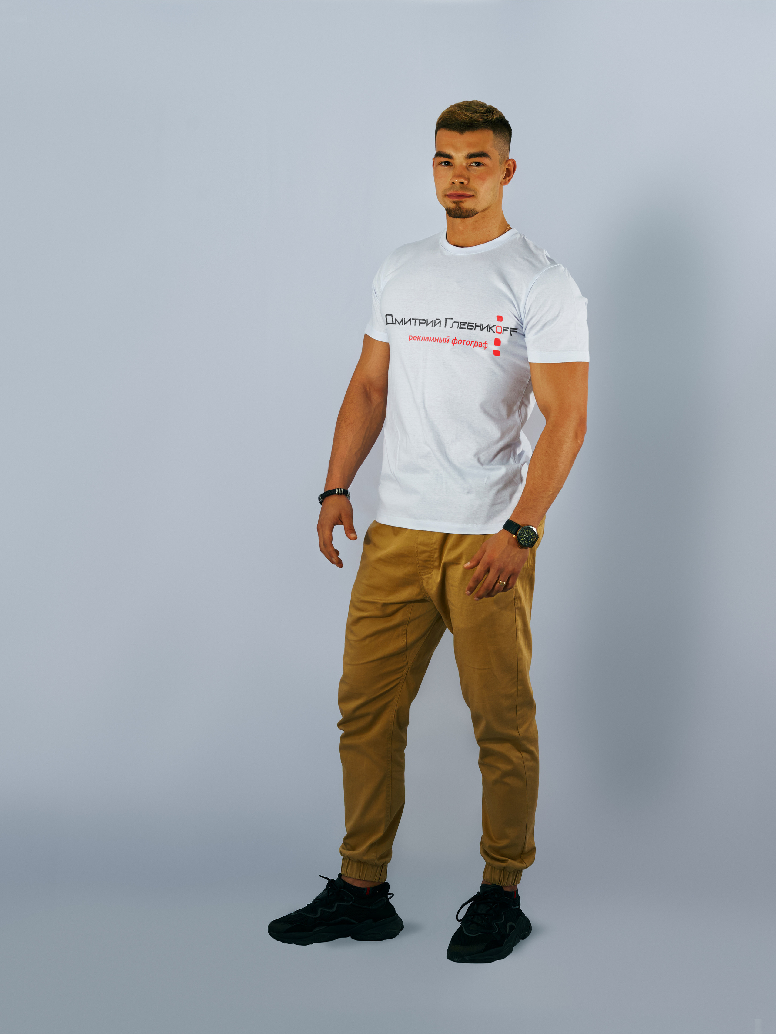 Фотосъемка футболок и бейсболок для маркетплайсов. Showbiz | Fashion | Reportage