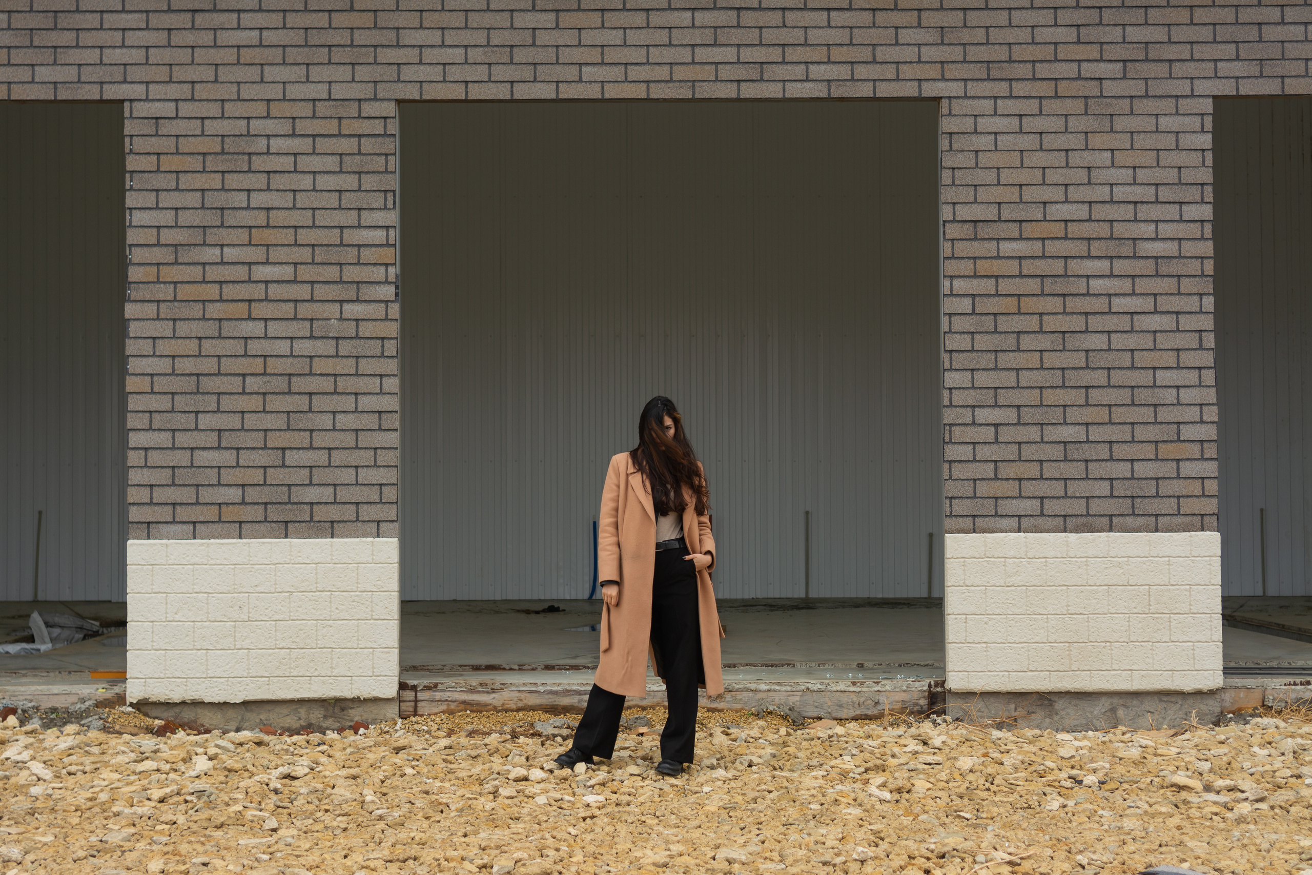 Имиджевая фотосъемка пальто для маркетплейсов. Showbiz | Fashion | Reportage