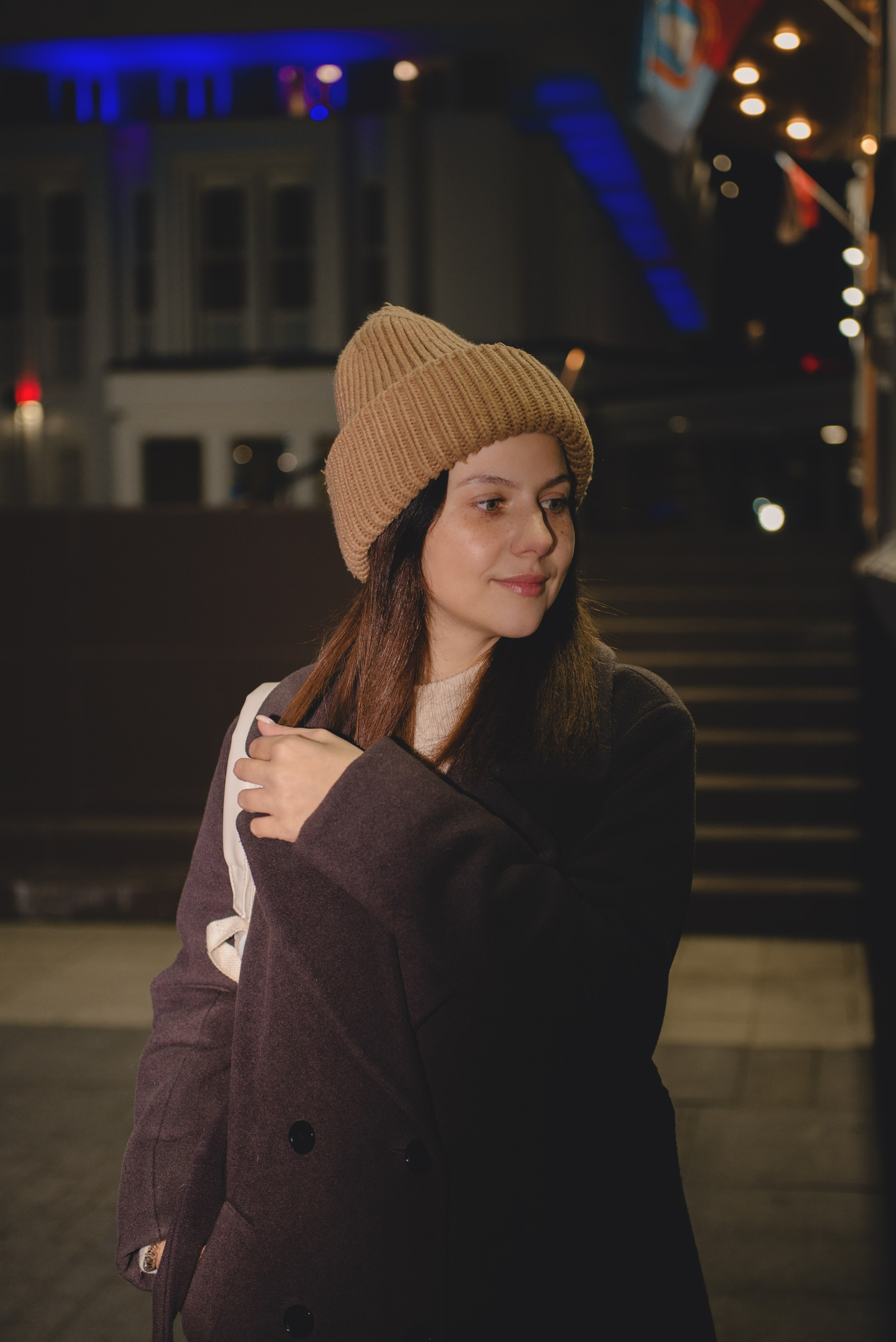 Софи. Огни вечернего города. Фотограф Людмила Белова