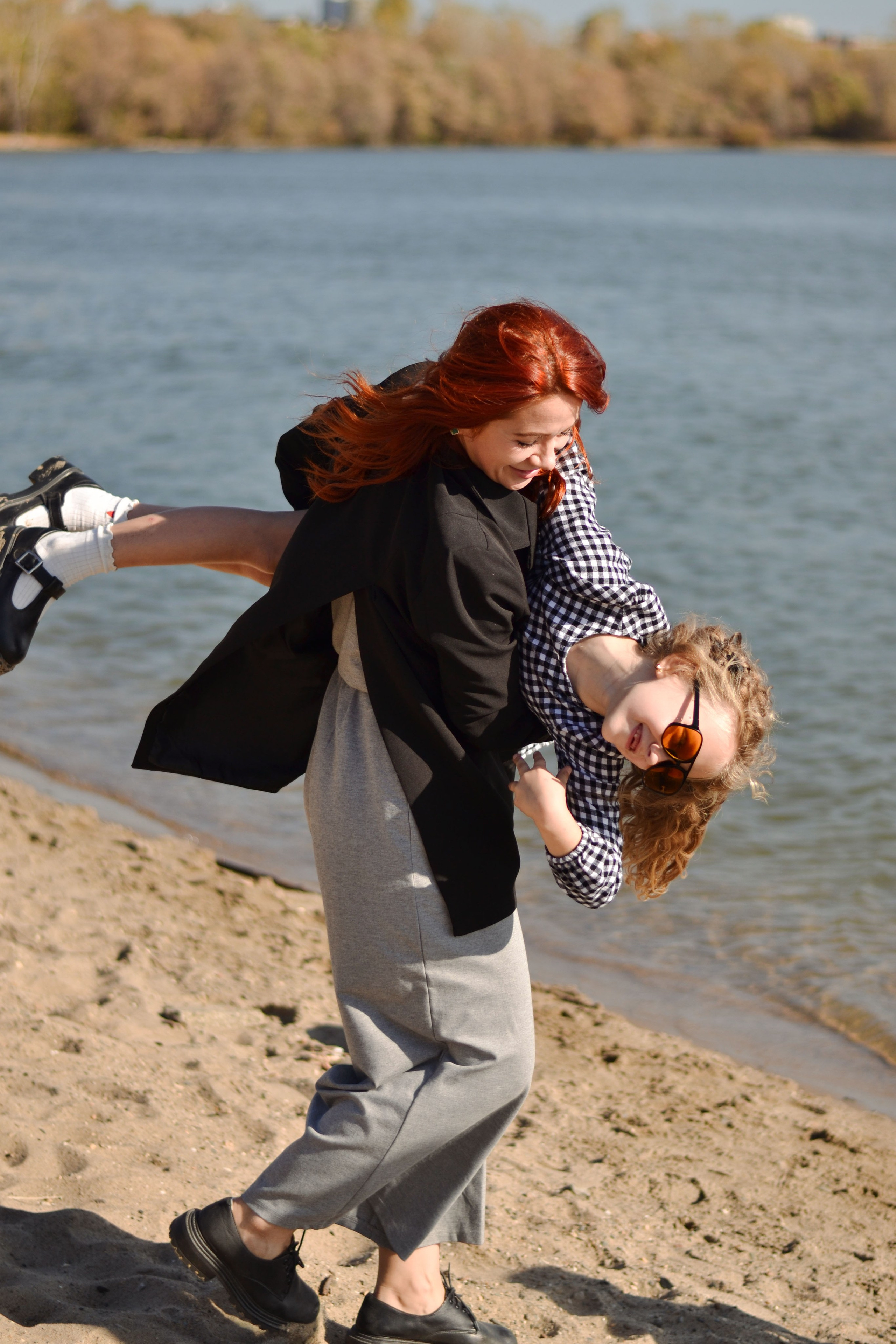 На берегу. Фотограф Ольга Дмитриева. Новосибирск