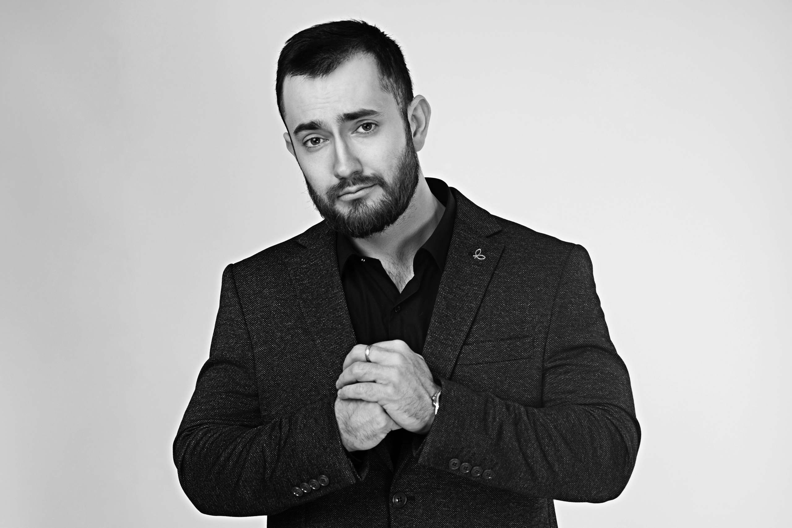 Мужской бизнес портрет. Индивидуальная фотосессия. Деловая фотосессия в студии Екатеринбург, Москва