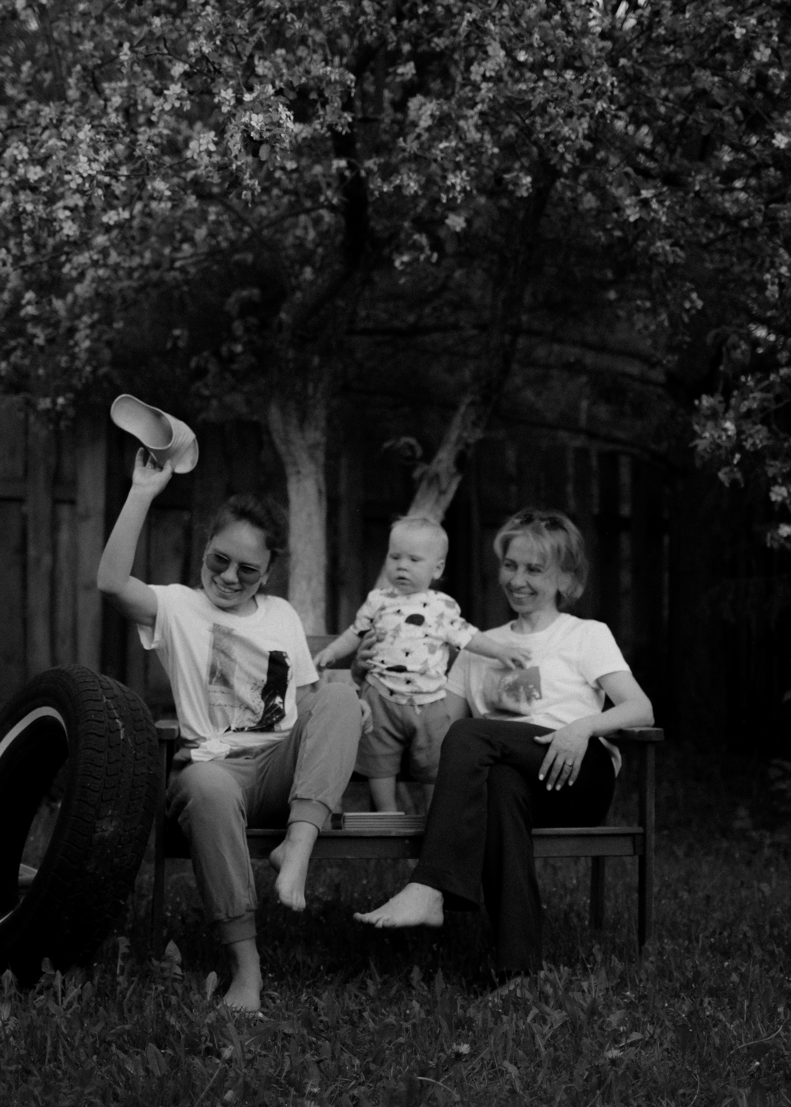 Бабушка Ира, мама Даша и маленький Ваня. Александра Крашевская. Портретный фотограф в Москве и Санкт-Петербурге