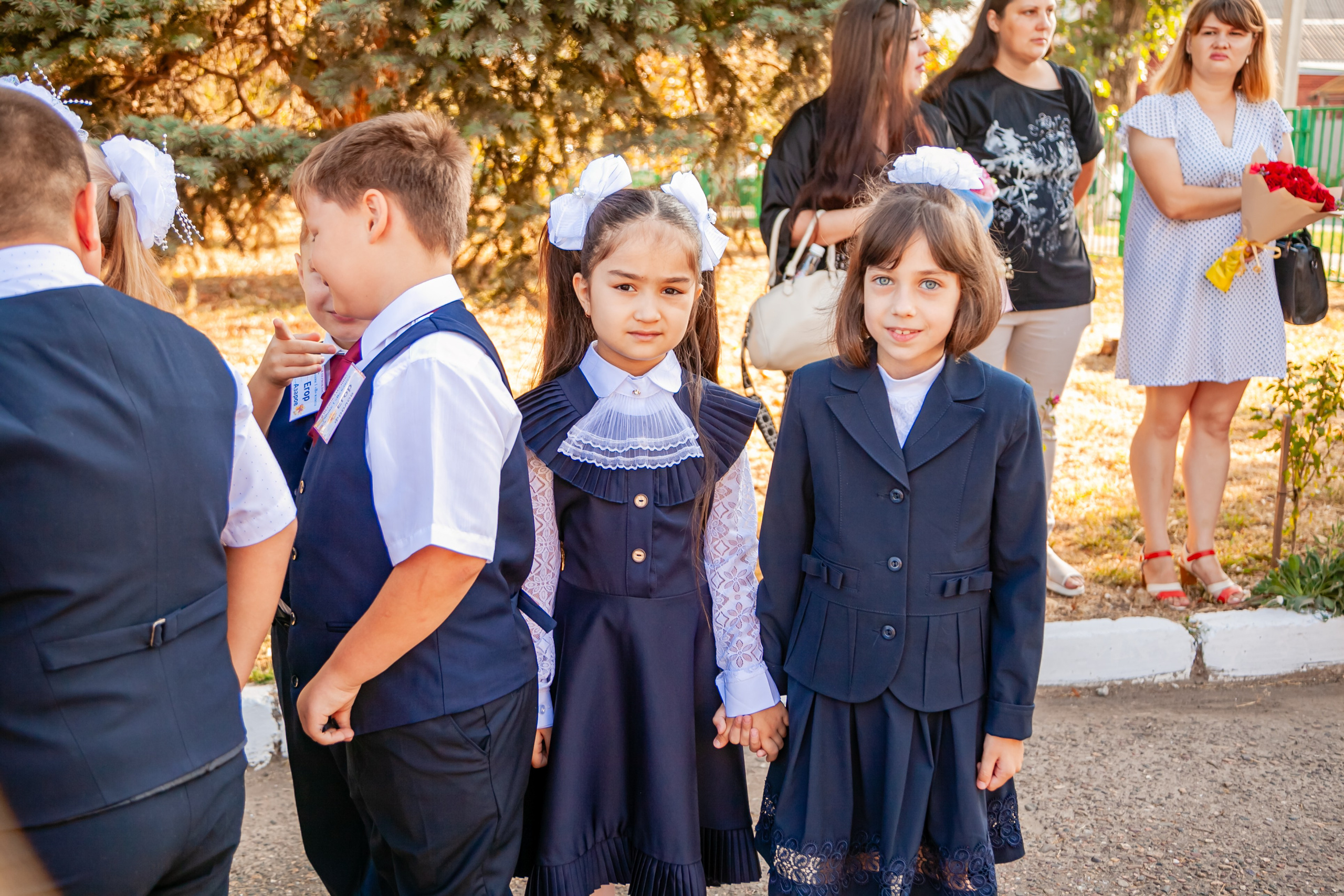 1 сентября линейка. Свадебный и семейный фотограф в Армавире