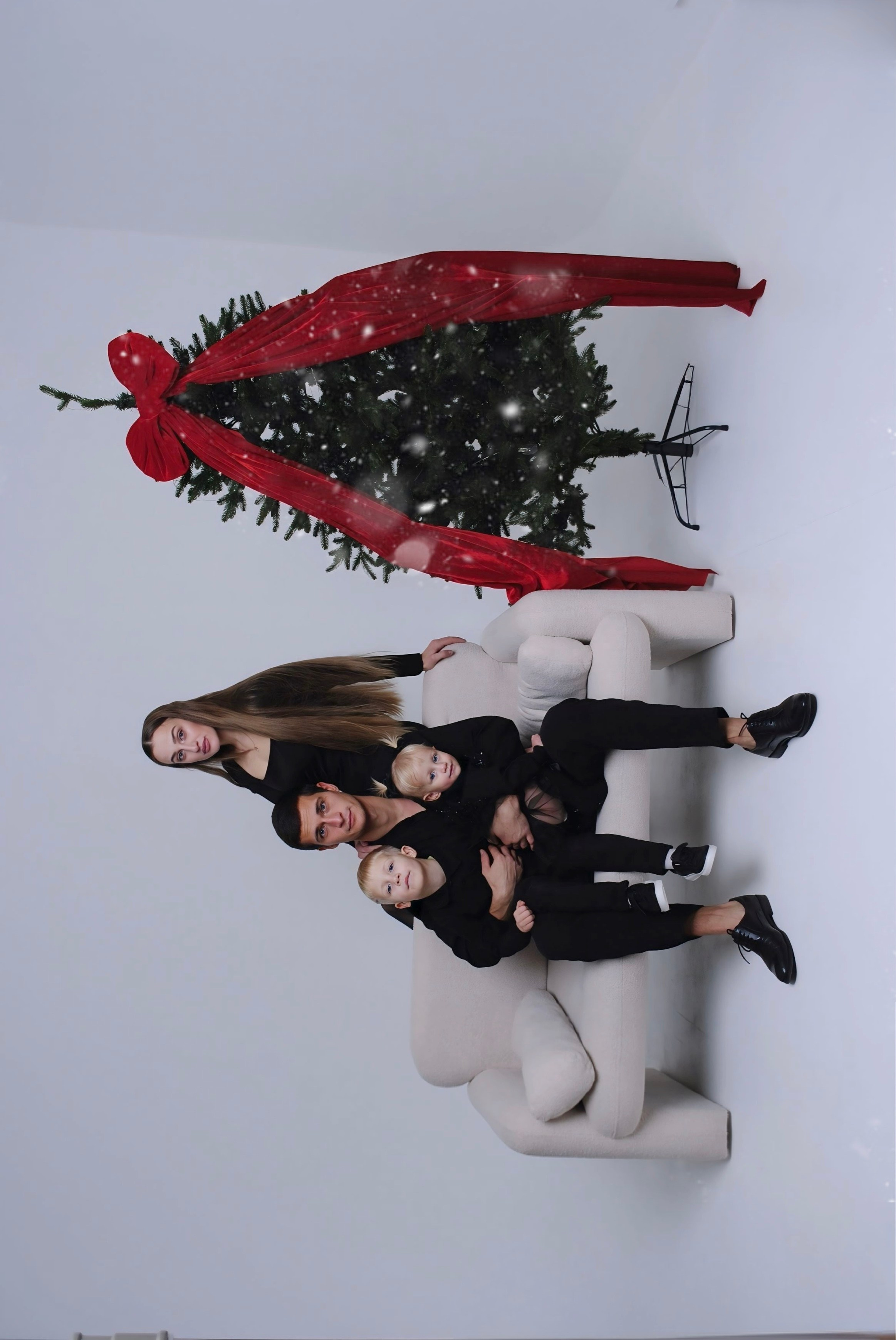 Настя и семья. Фотограф Мария Мусаелян