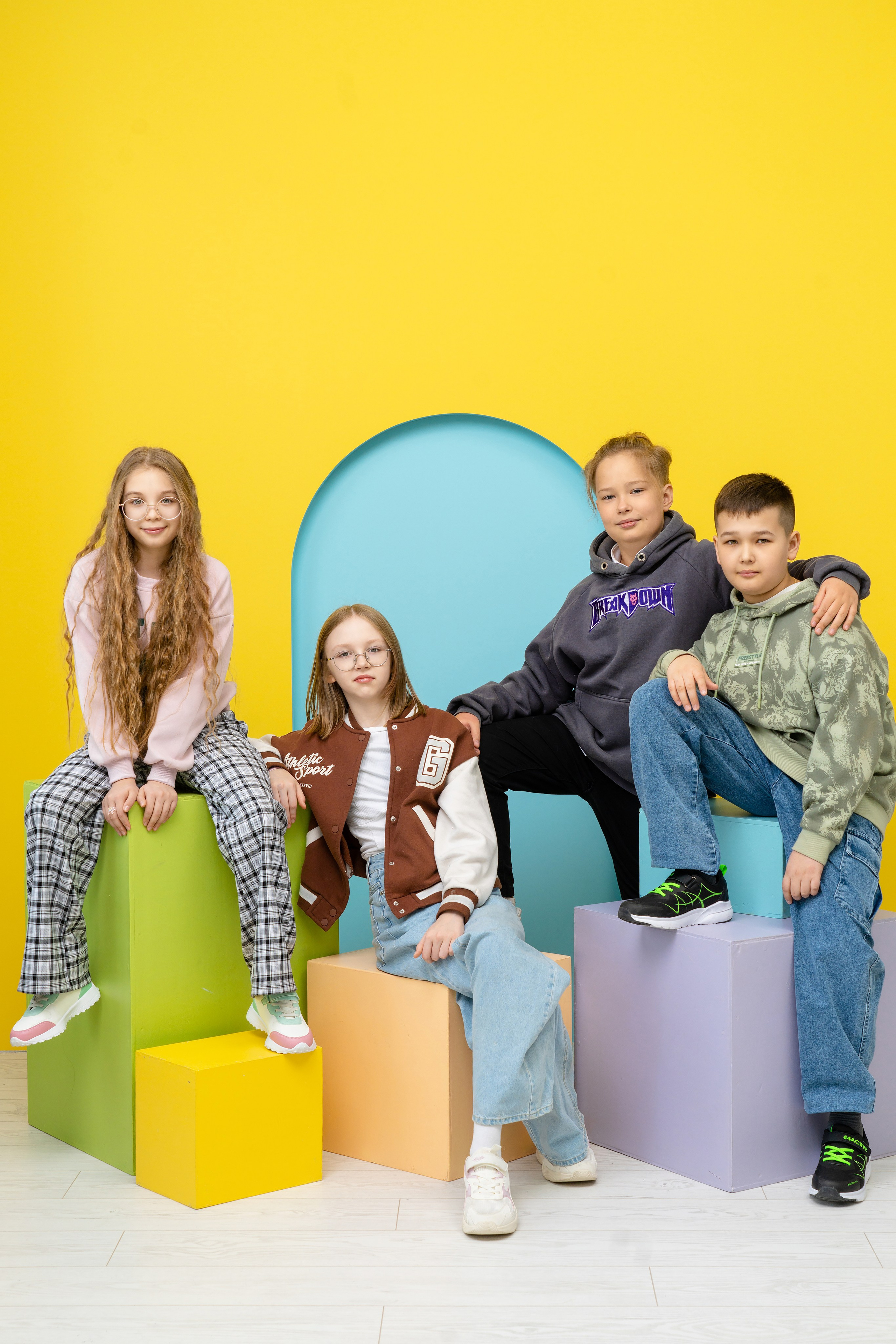 Студийные фотографии. Выпускные альбомы от Мамаевых, город Киров