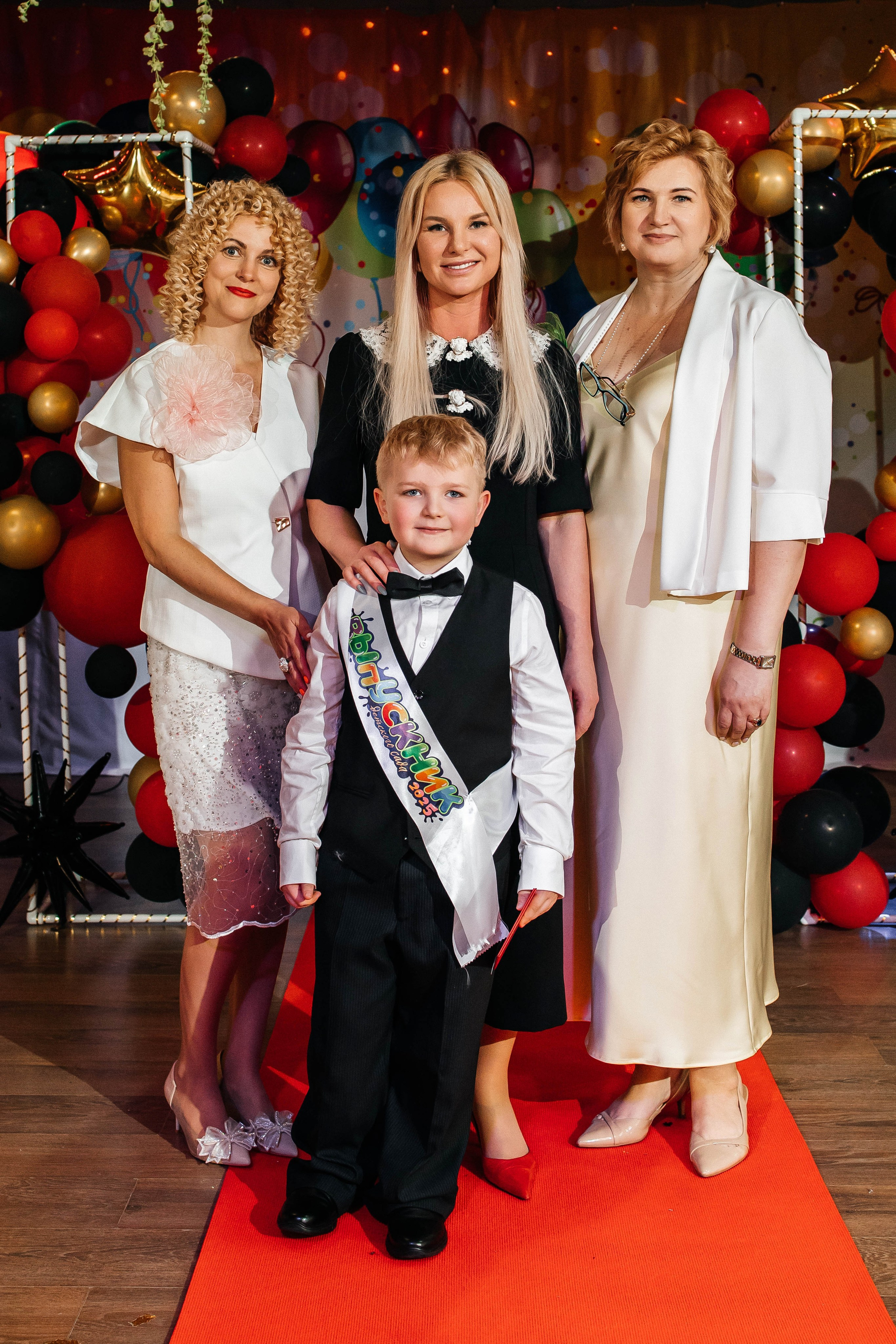 Выпускной в ЛИМПИК. Фотограф в Санкт-Петербурге Виктория Безверхая