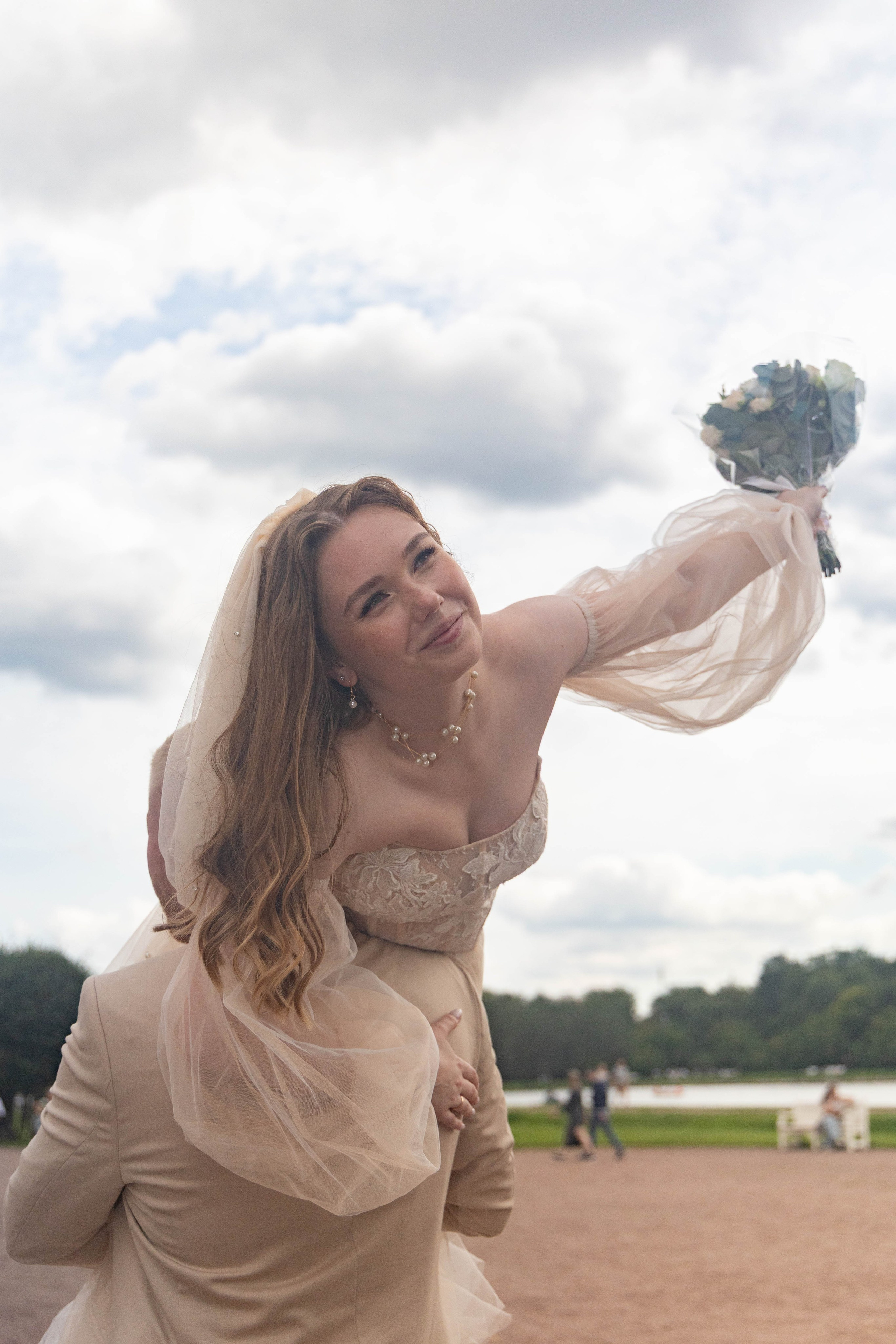 Свадебная фотосессия свадебный фотограф Татьяна Марсуверских свадебная фотопрогулка Москва Жуковский. Фотограф для маркетплейсов, фотоуслуги в Жуковском Татьяна Марсуверских