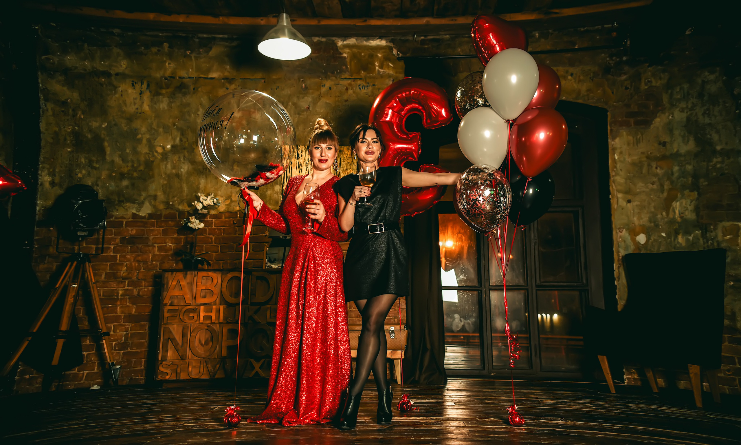 Тематическая вечеринка на юбилей 35 лет. Свадебный, семейный, детский, контент фотограф в Омске Максим Ильин