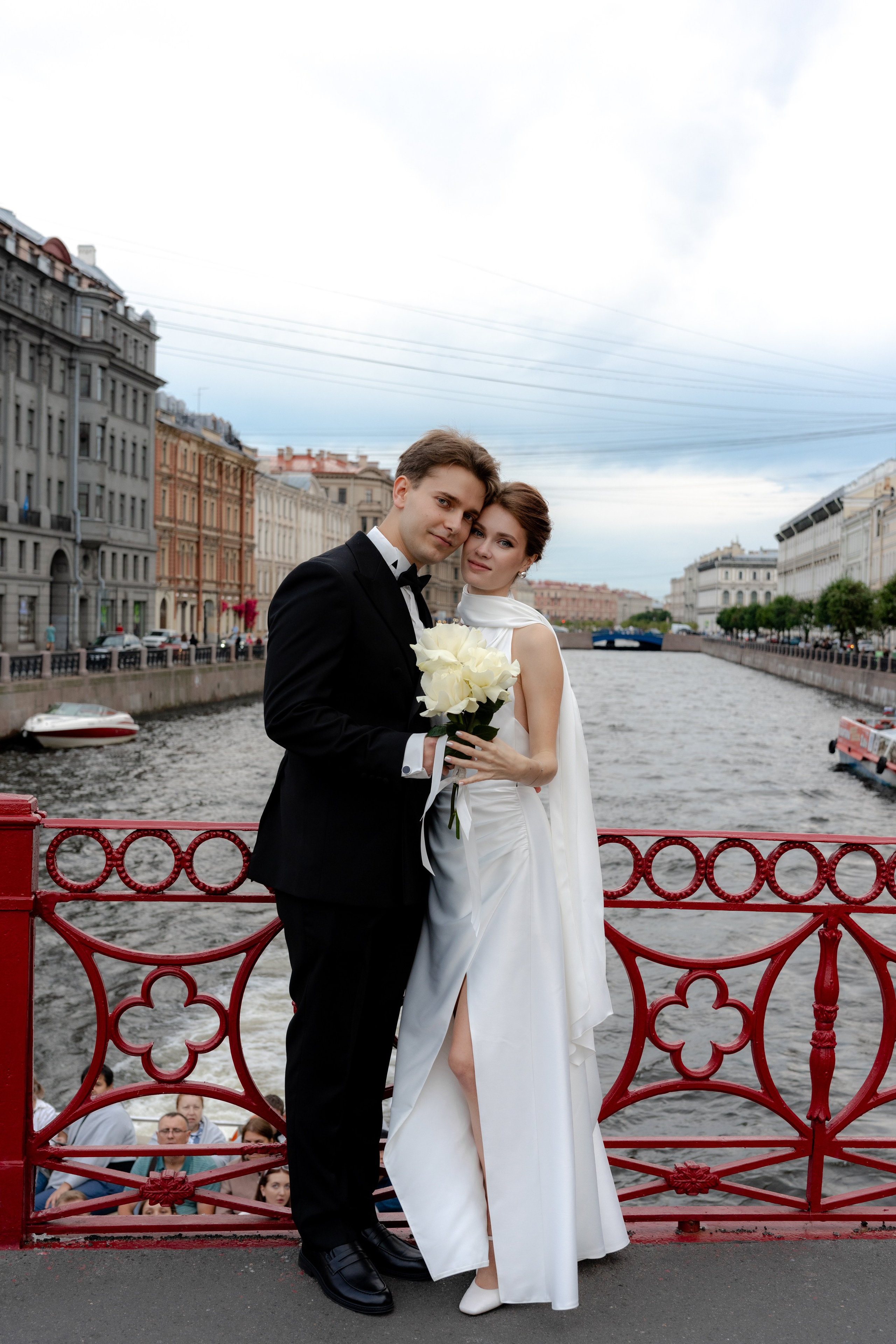 Свадебная съемка на закате. Свадебный фотограф Александр Невский в Санкт-Петербурге