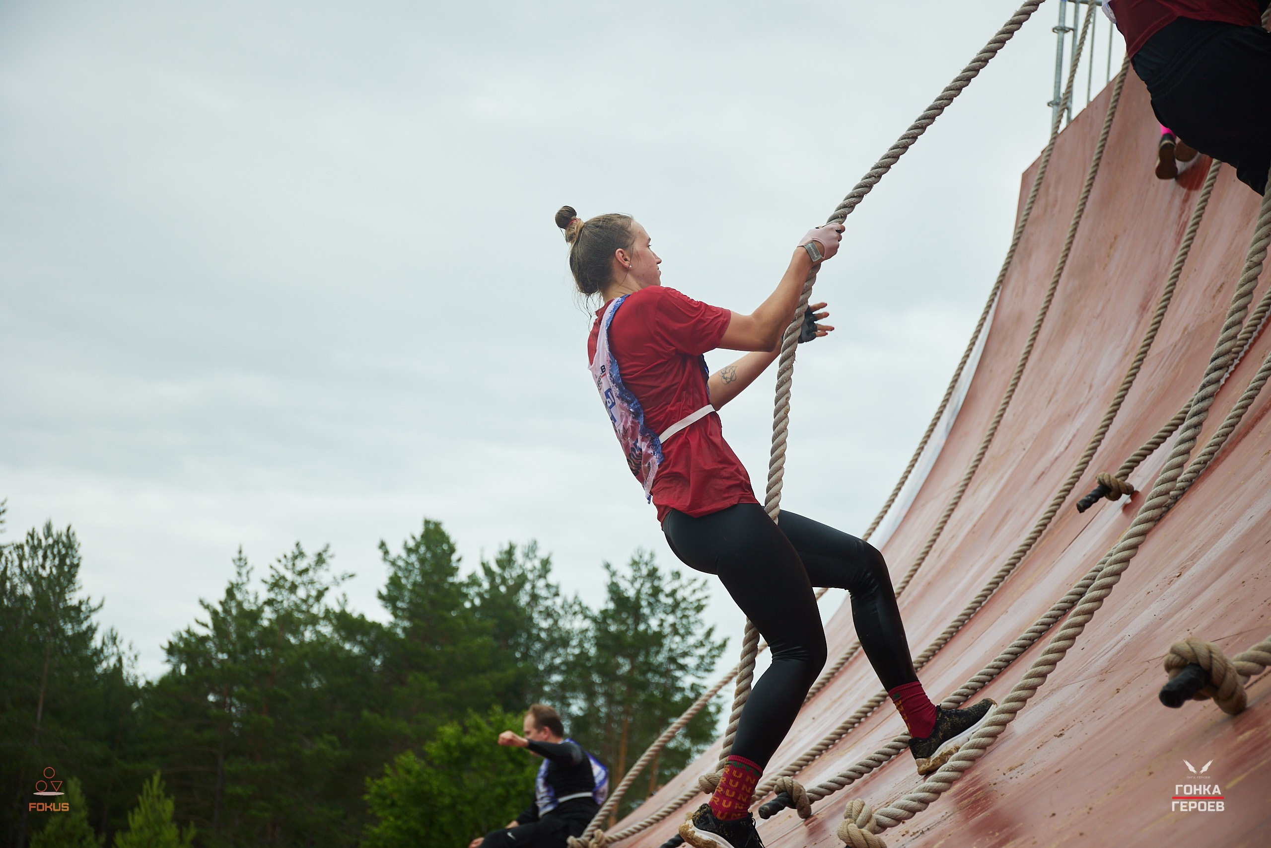 Репортаж с гонки героев 2025 год Мулино. Спортивный фотограф Некрасов Денис